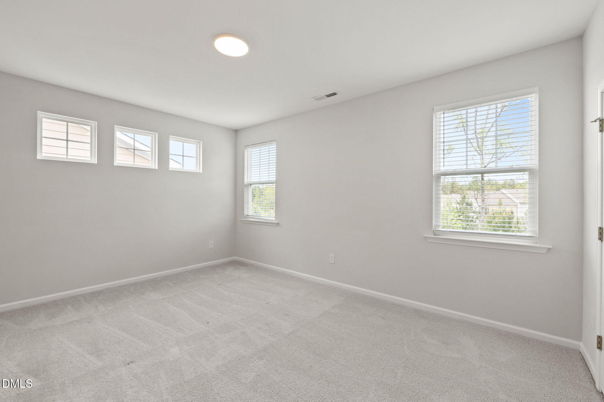 1039 Commack Drive Property Photo 22