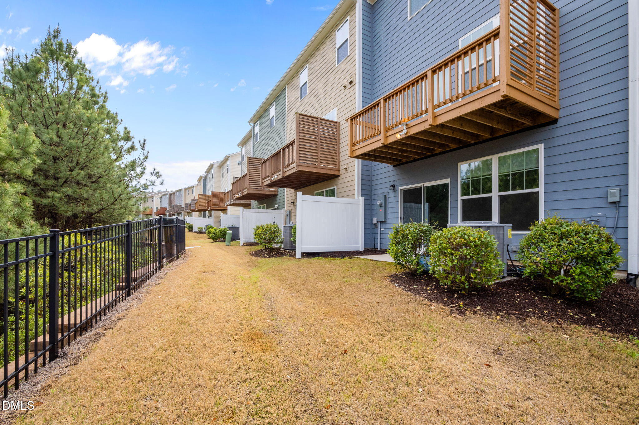 1039 Commack Drive Property Photo 45