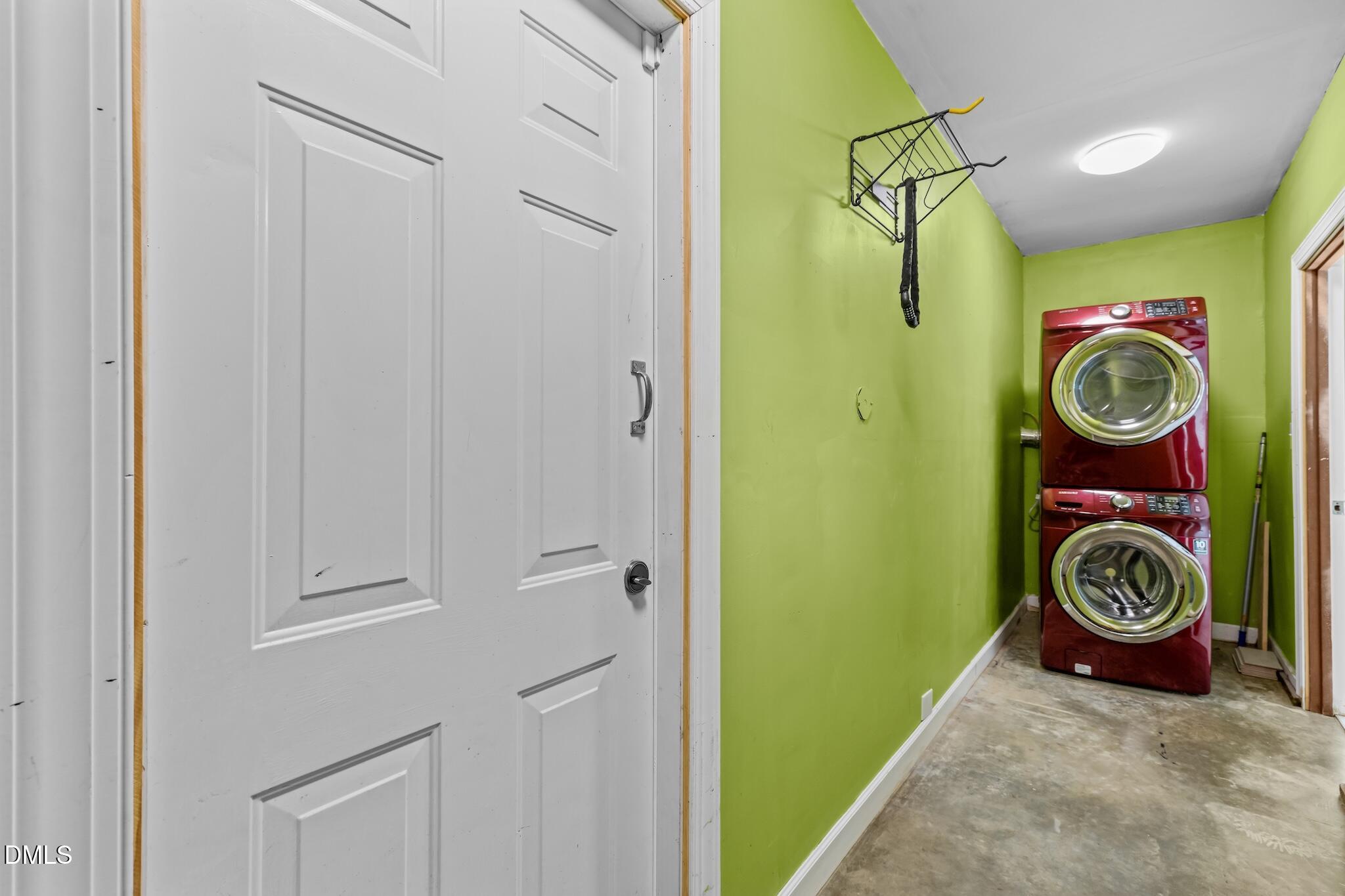 2115 Bellaire Avenue Property Photo 18