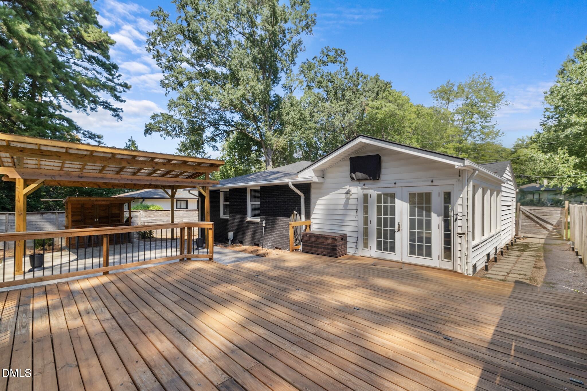 2115 Bellaire Avenue Property Photo 32