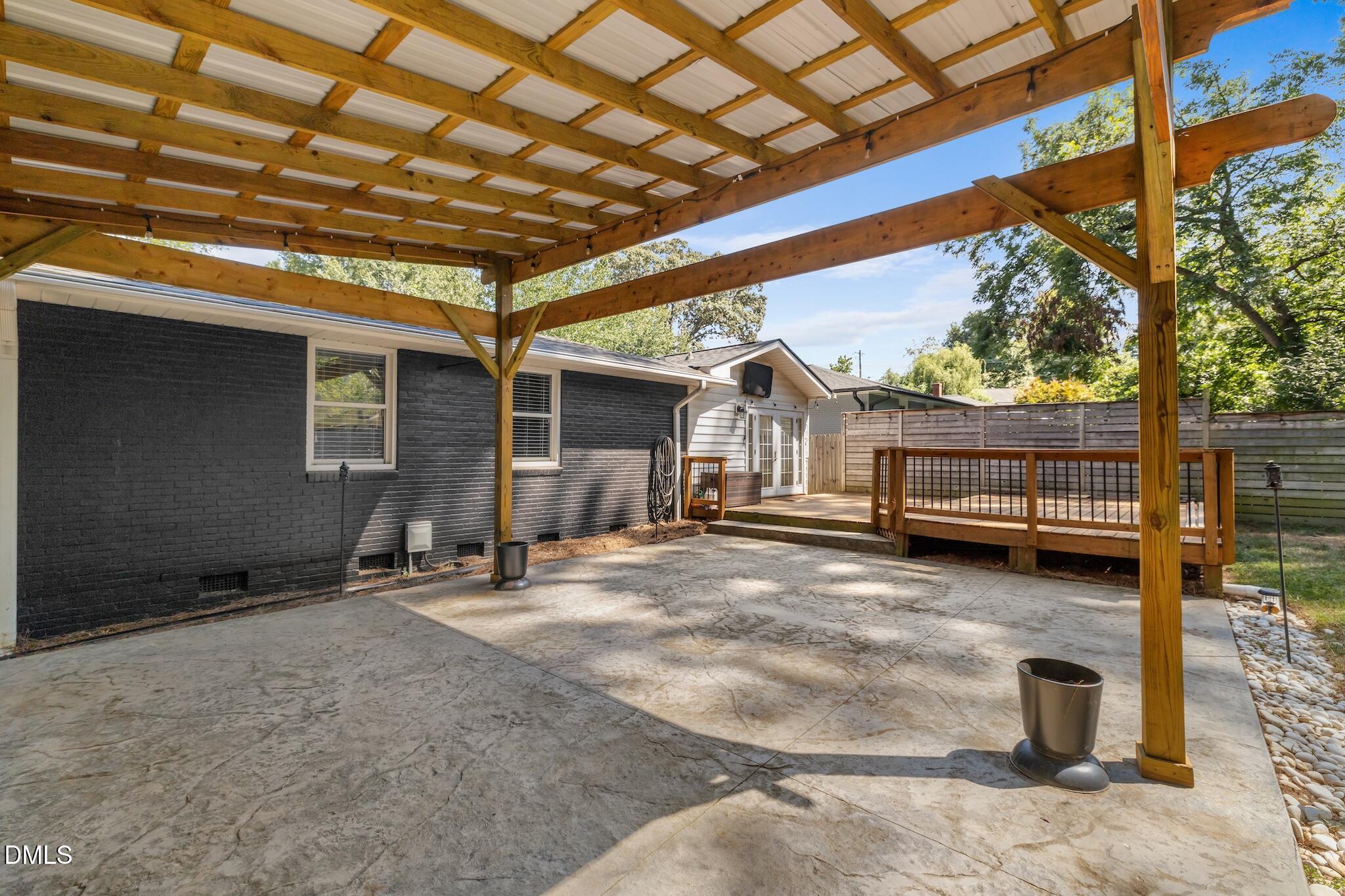 2115 Bellaire Avenue Property Photo 38