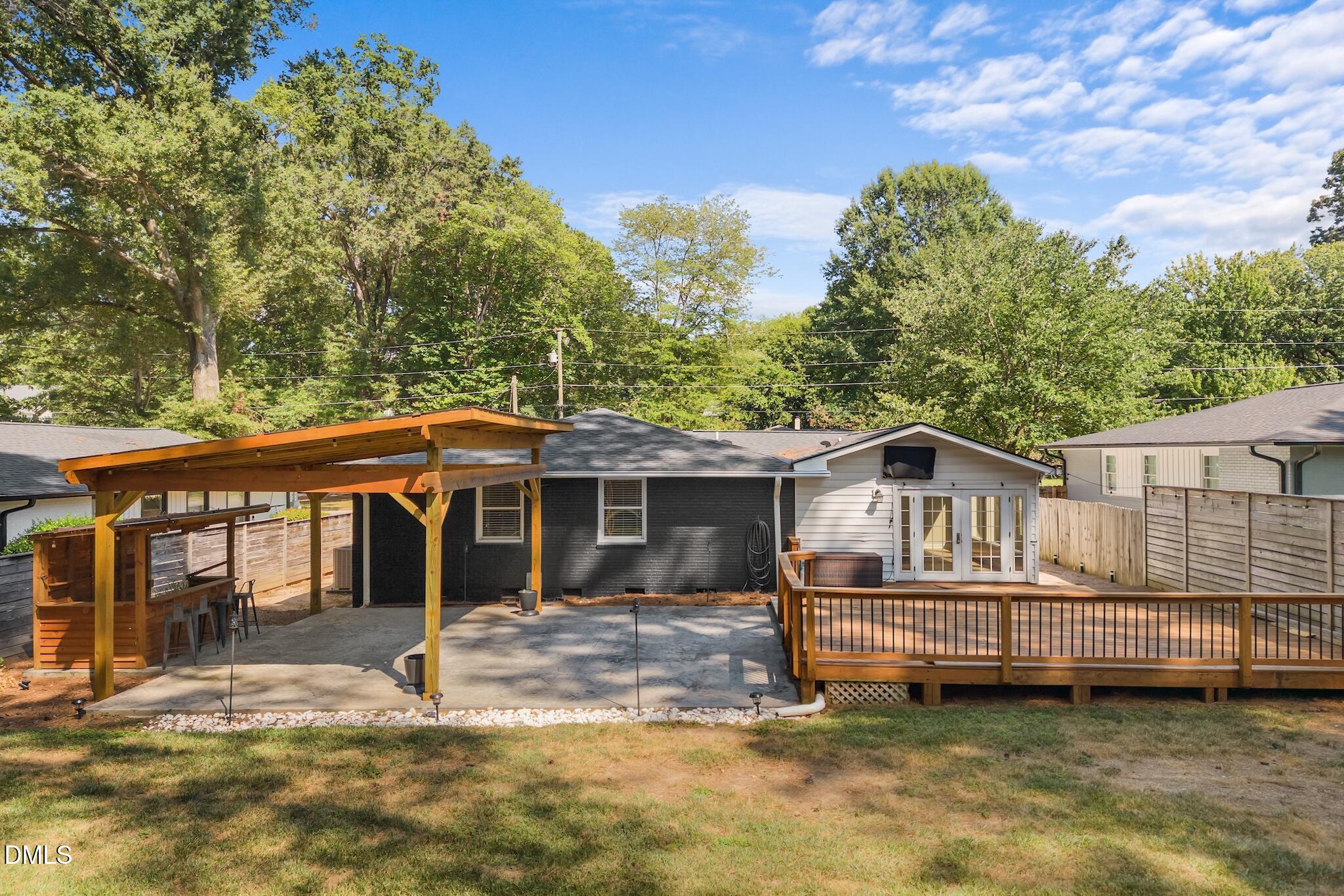 2115 Bellaire Avenue Property Photo 44