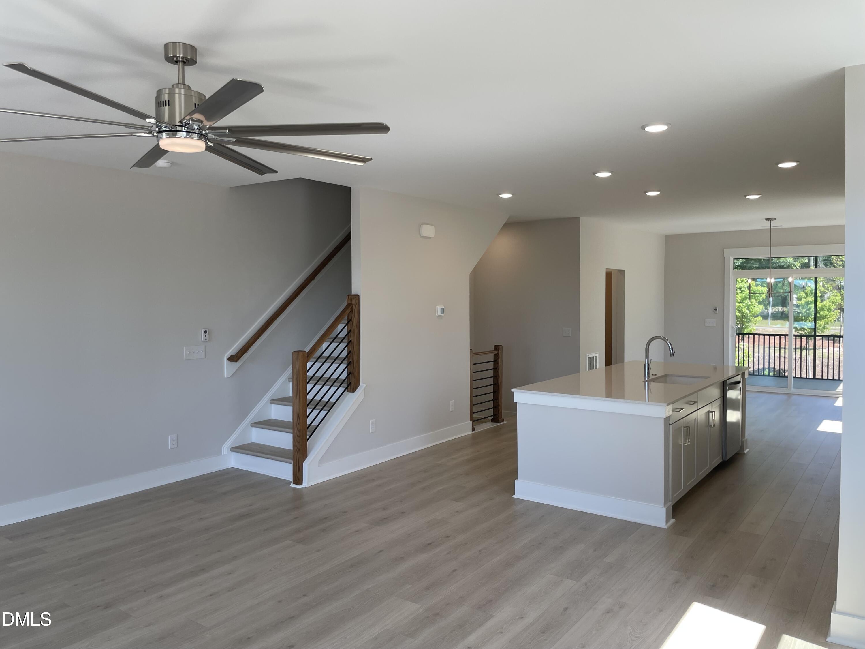1112 Bacchanal Lane Property Photo 3
