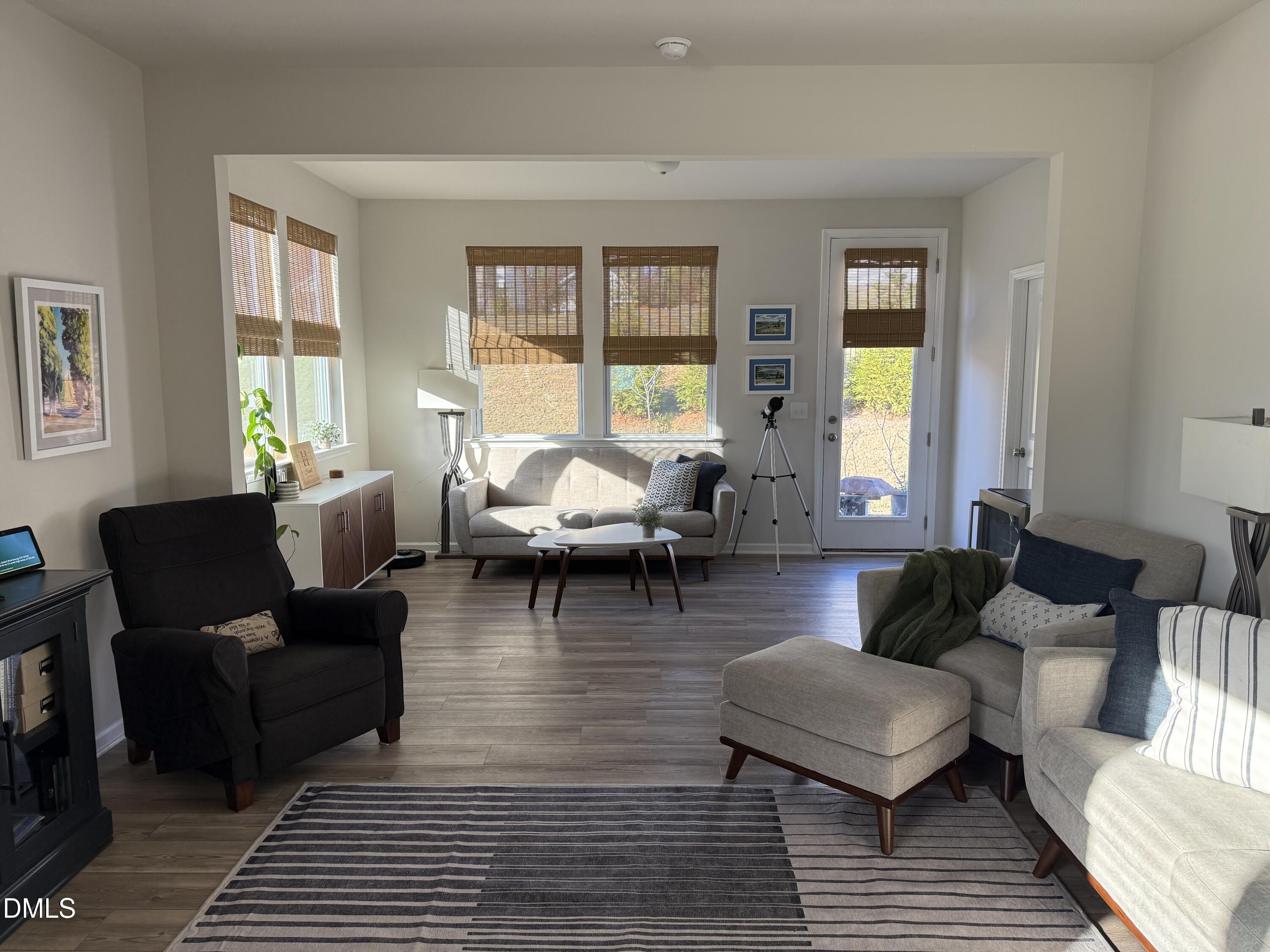 128 Umbrella Way Property Photo 1