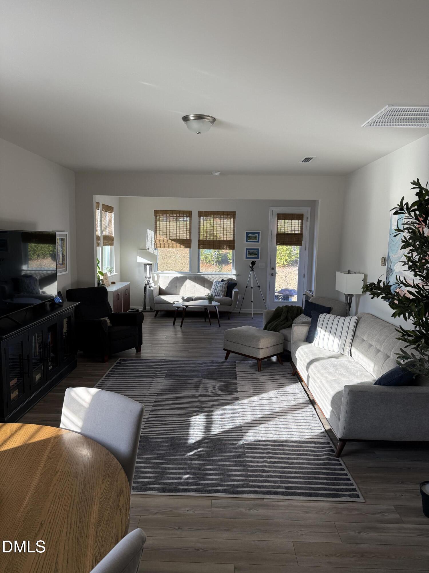 128 Umbrella Way Property Photo 3