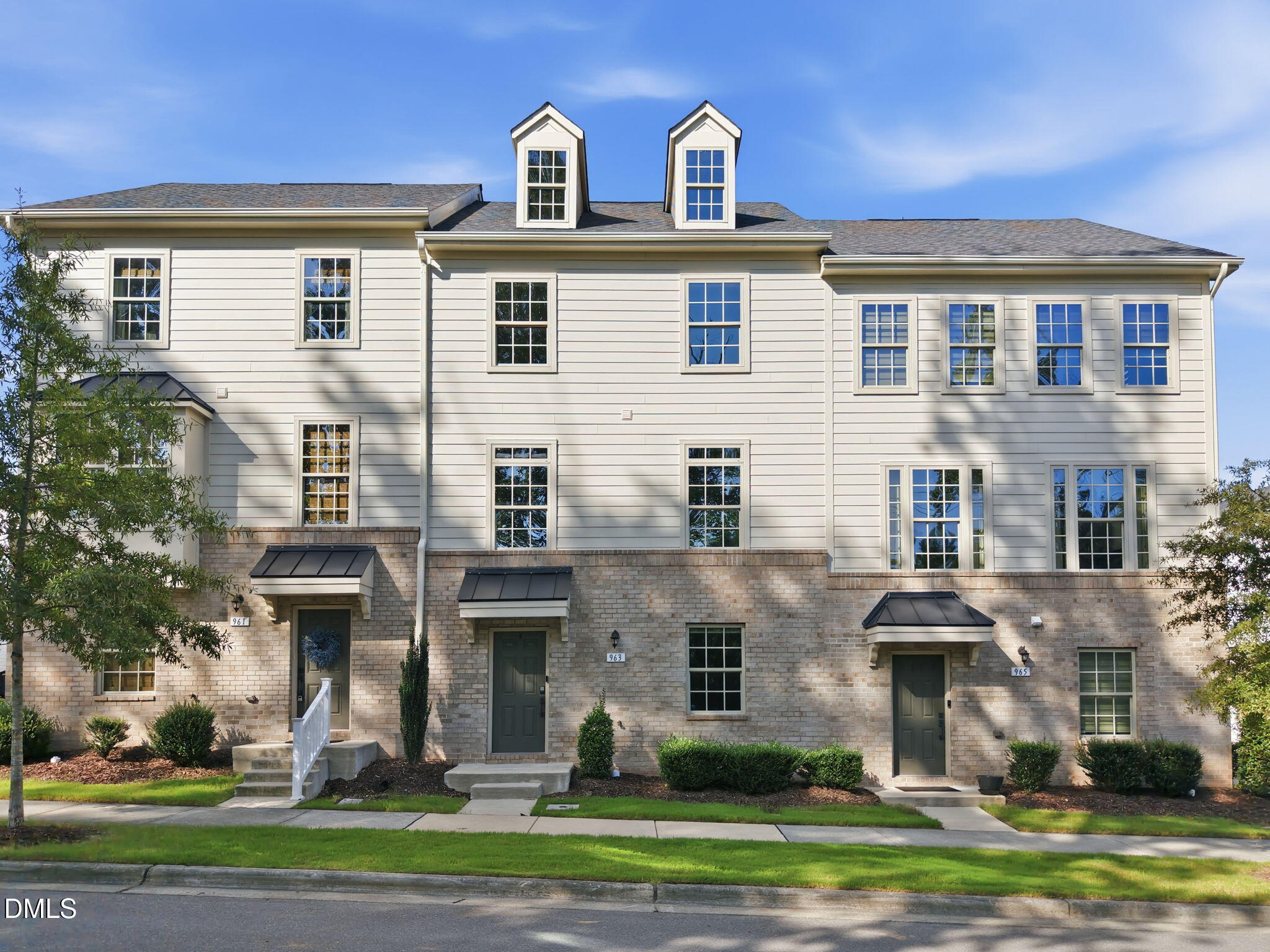 963 Daybreak Drive