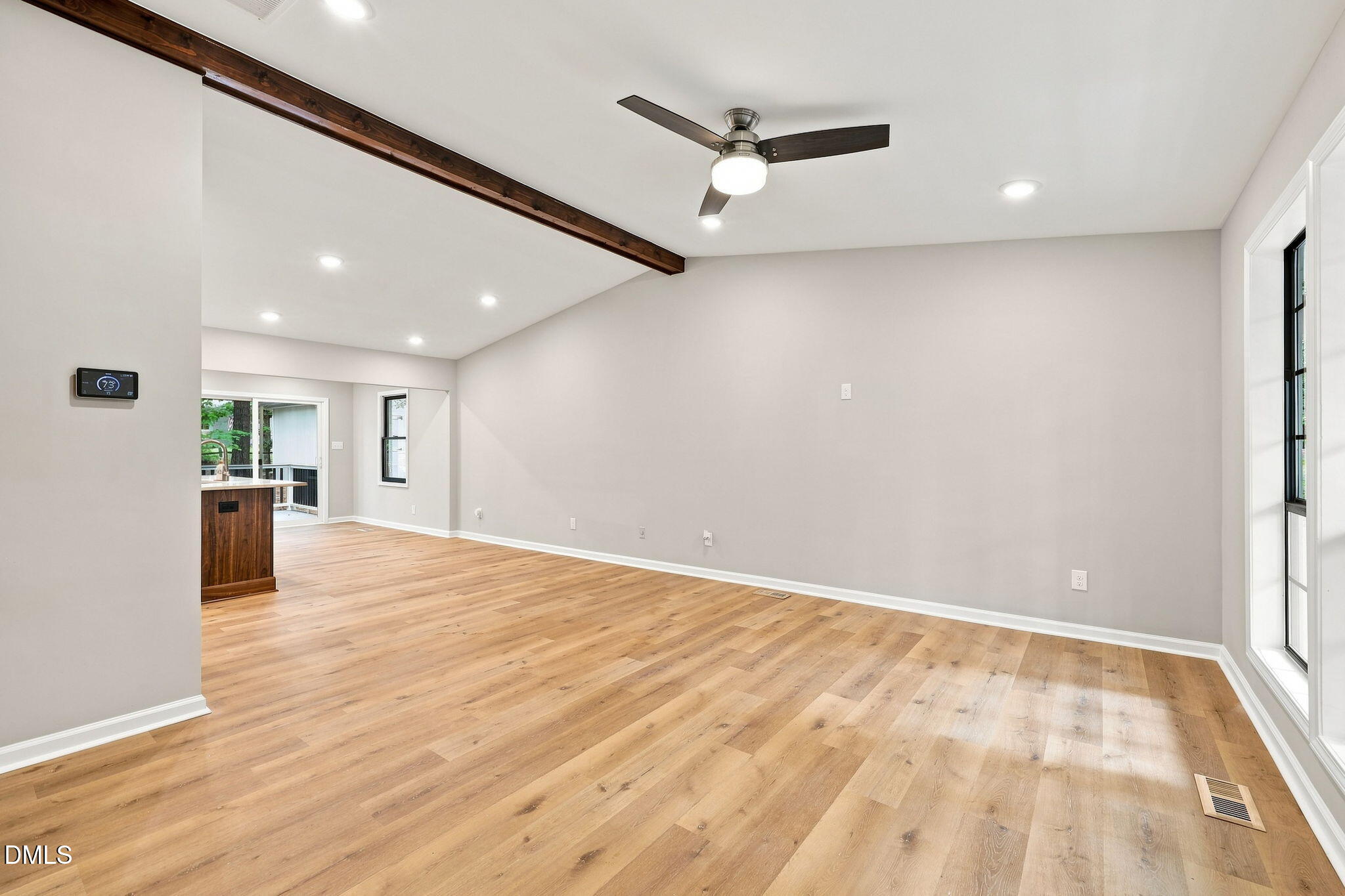 1006 Suterland Road Property Photo 7