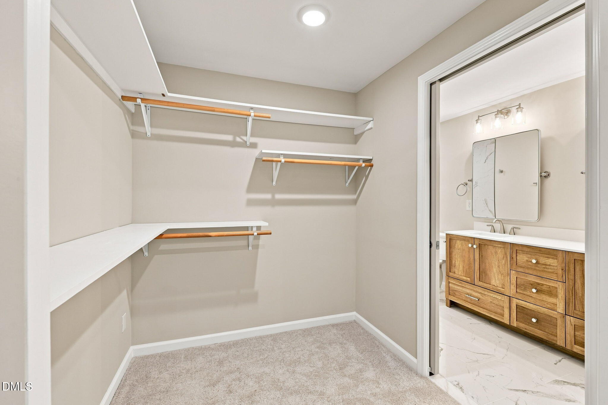 1006 Suterland Road Property Photo 22