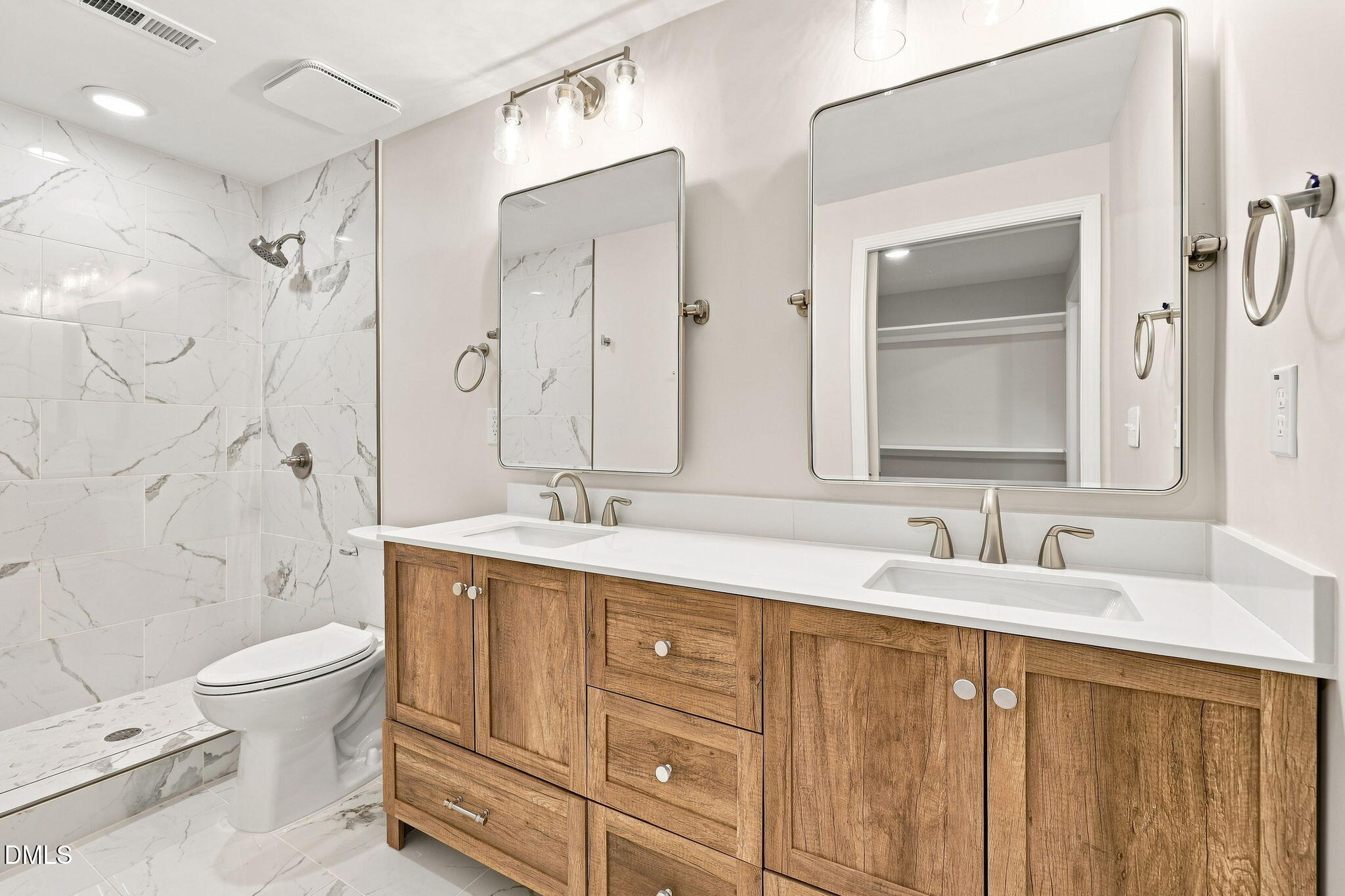 1006 Suterland Road Property Photo 23