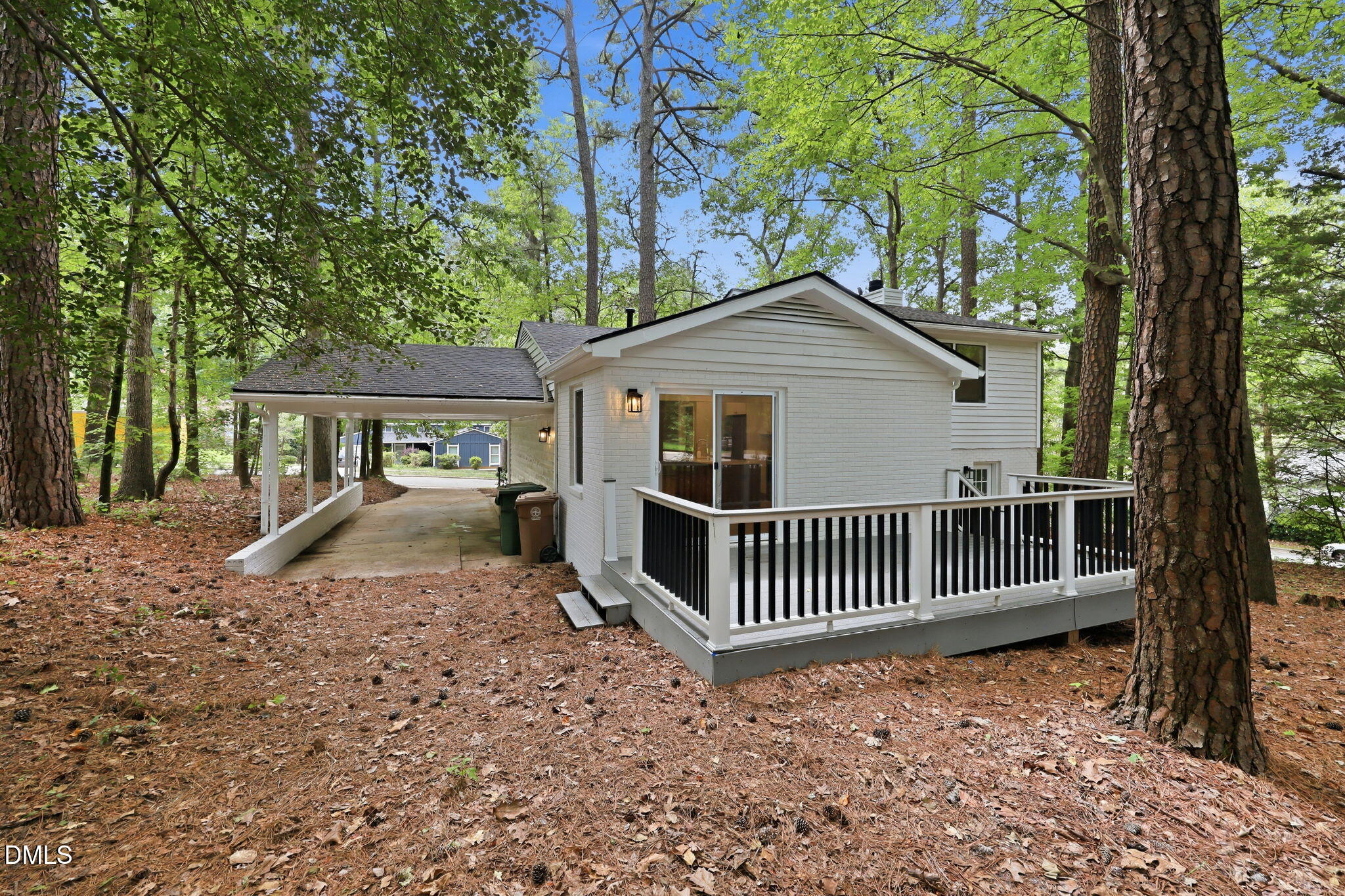 1006 Suterland Road Property Photo 41