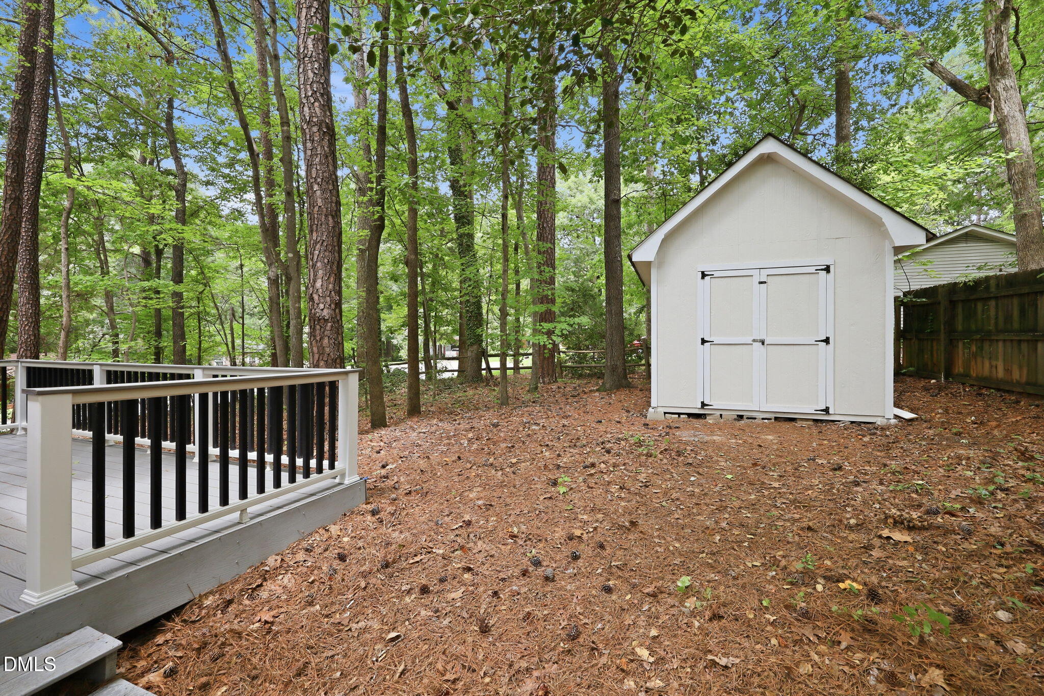 1006 Suterland Road Property Photo 43