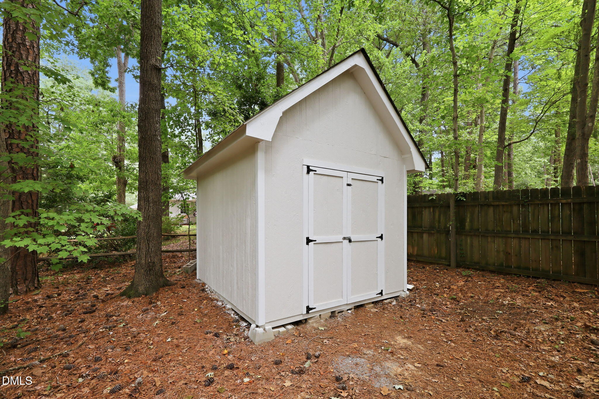 1006 Suterland Road Property Photo 44