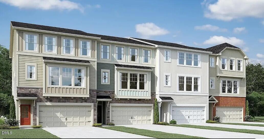 1009 Commack Drive Property Photo 1
