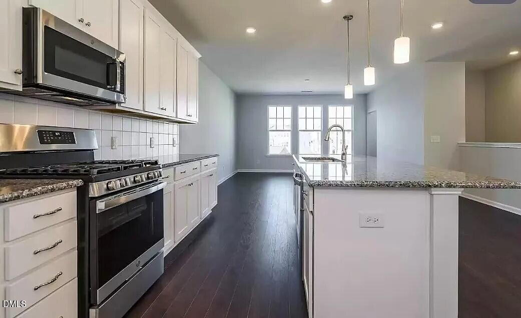 1009 Commack Drive Property Photo 4
