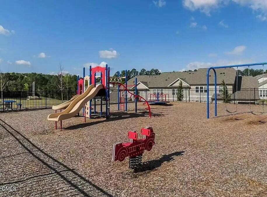 1009 Commack Drive Property Photo 30