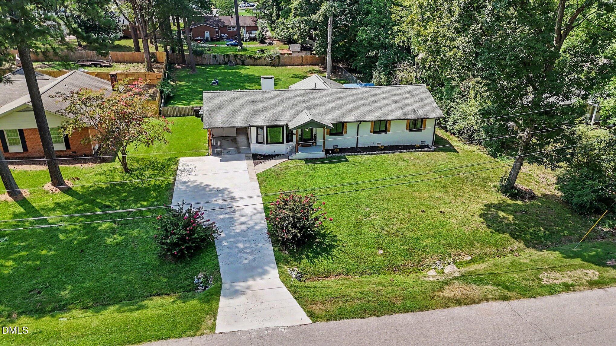 2013 Dartmouth Drive Property Photo 3
