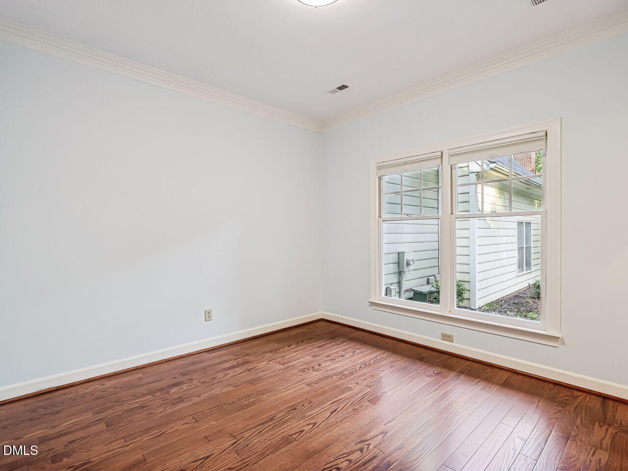 113 Prestwick Pl Place Property Photo 7