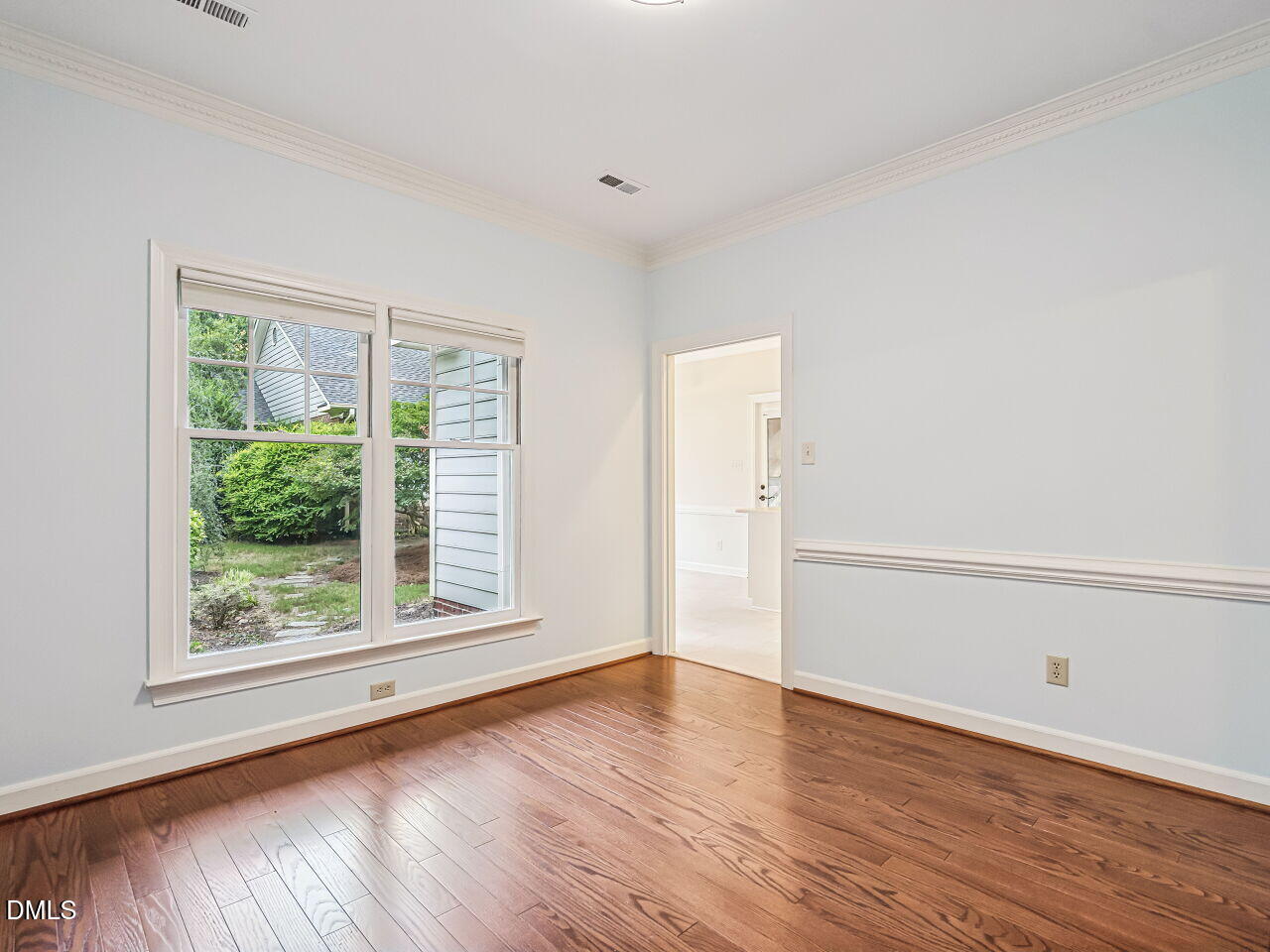 113 Prestwick Pl Place Property Photo 8
