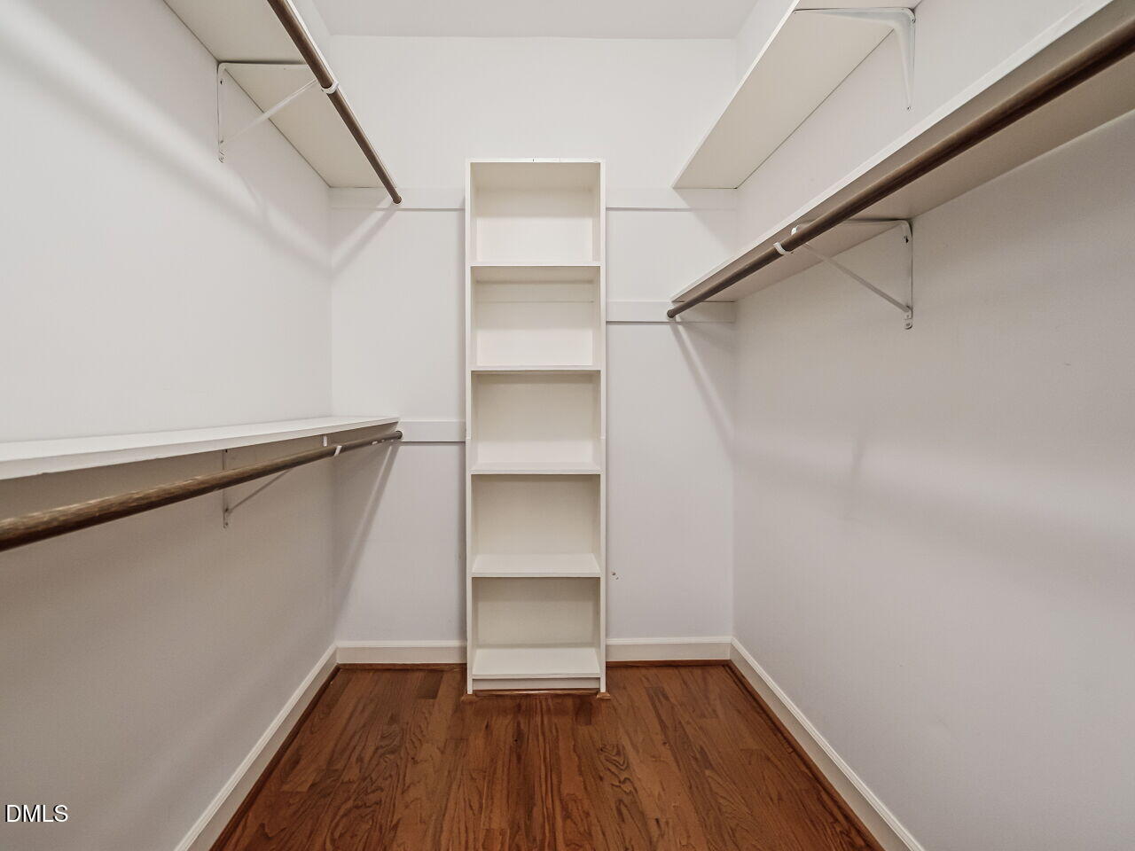 113 Prestwick Pl Place Property Photo 25