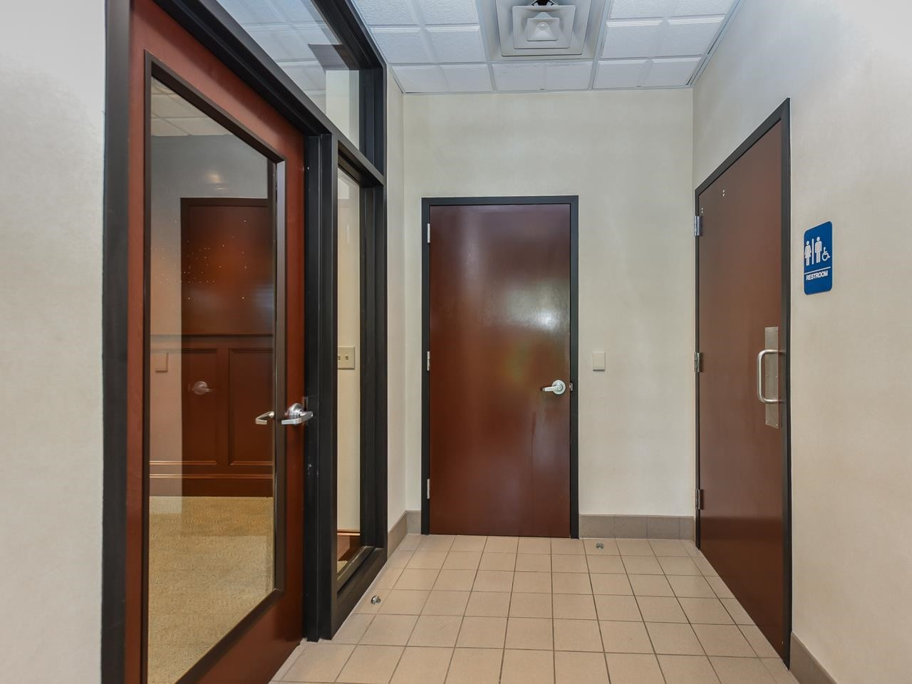 5104 Western Boulevard D Property Photo 5