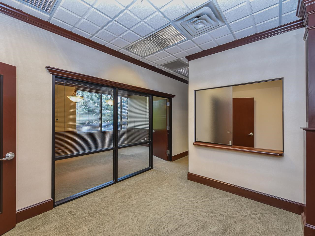 5104 Western Boulevard D Property Photo 6