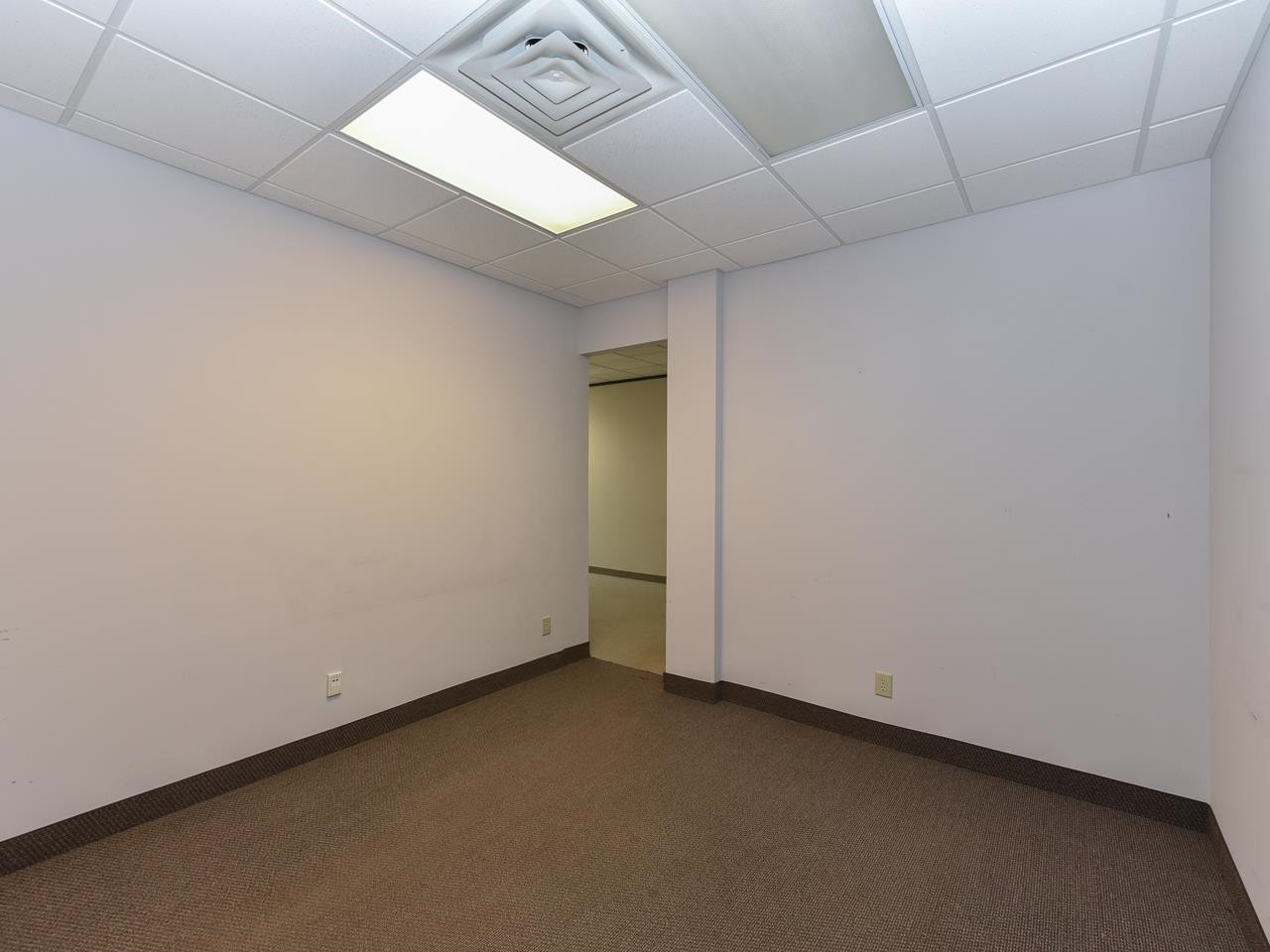 5104 Western Boulevard D Property Photo 15