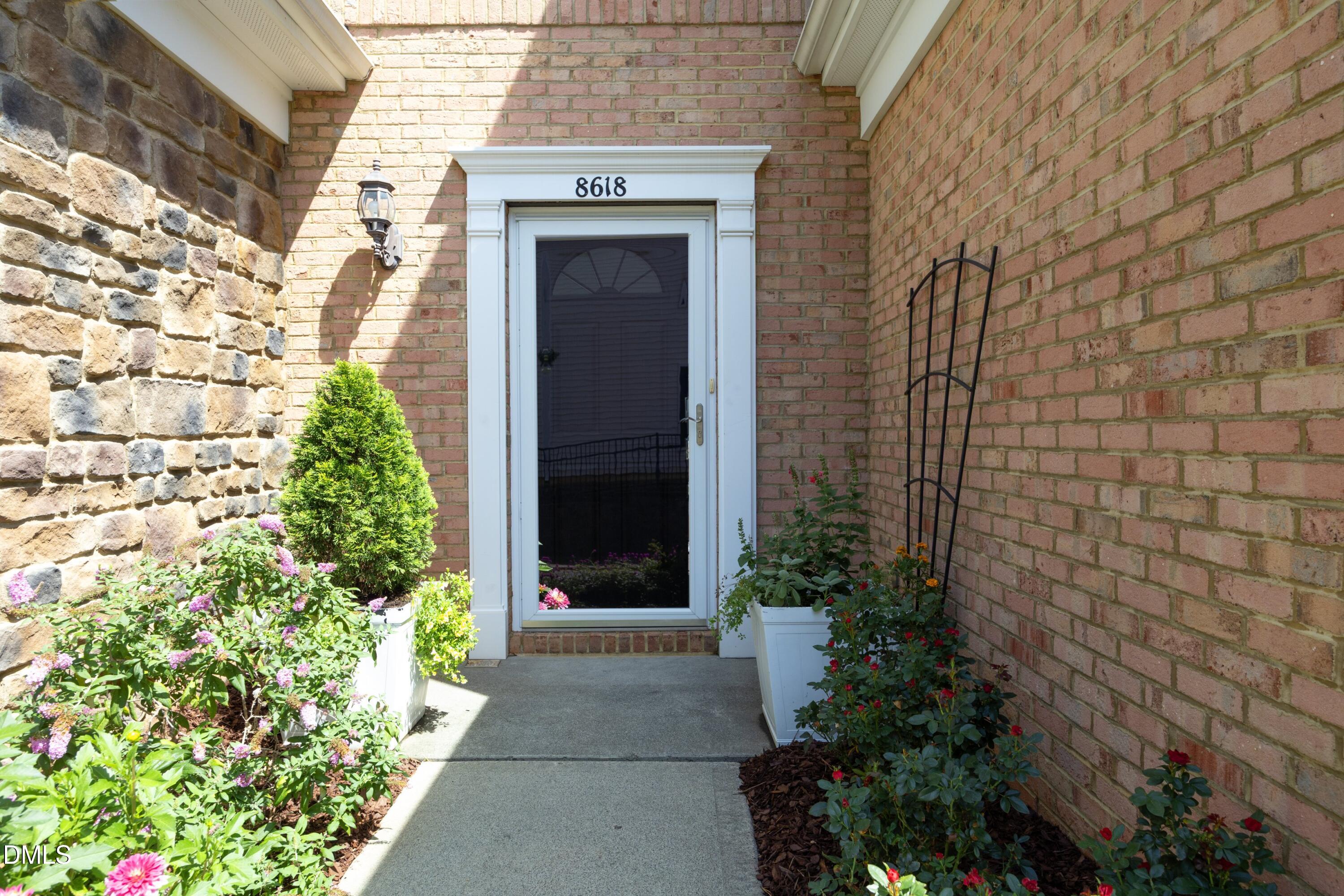 8618 Redcrest Place Property Photo 3