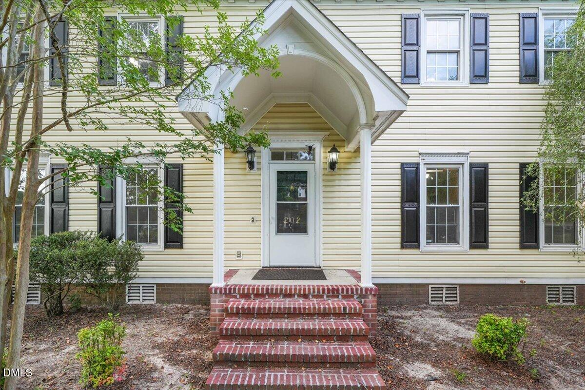 202 N Marion Drive Property Photo 8