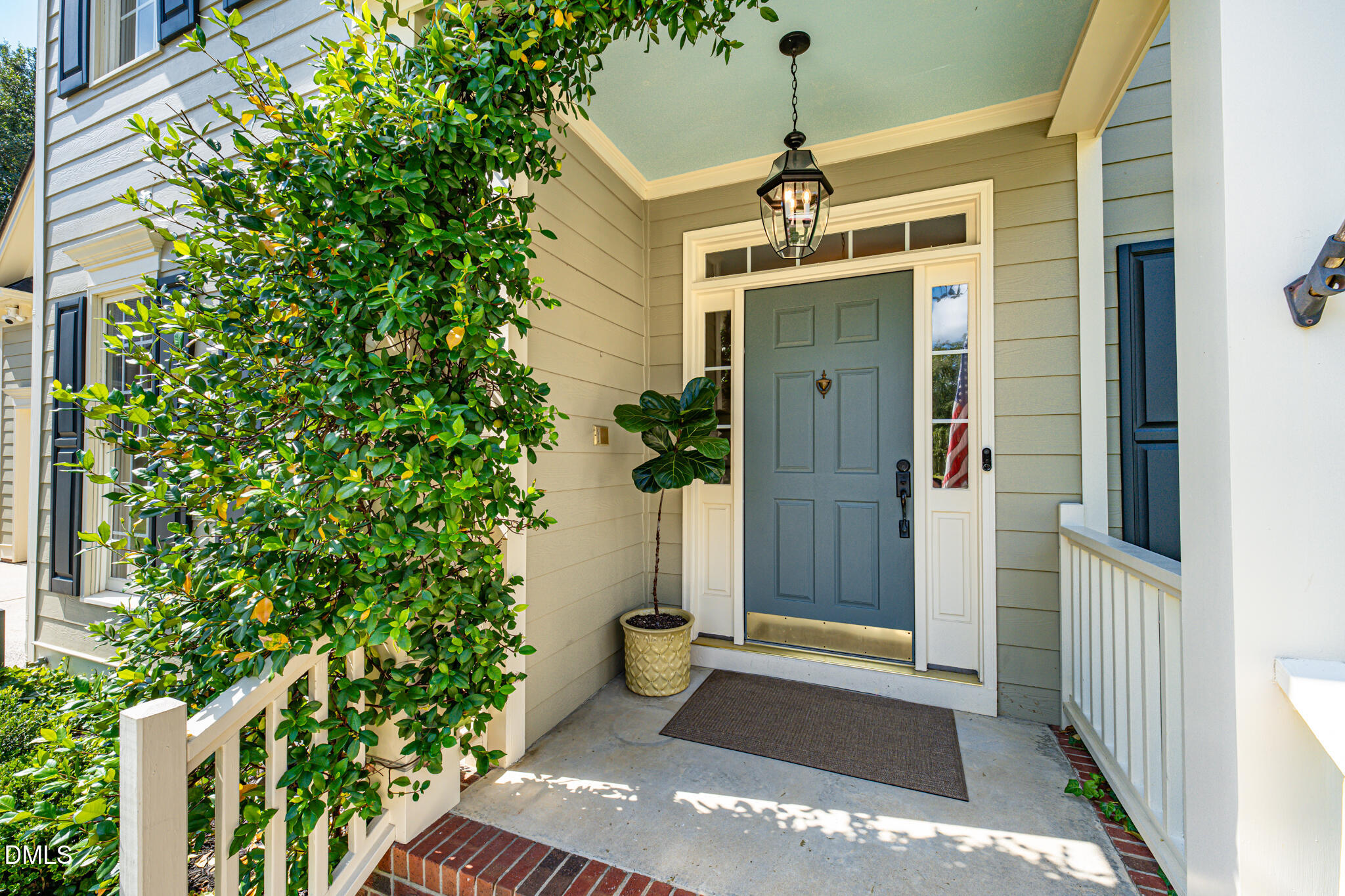 105 Silk Leaf Court Property Photo 3