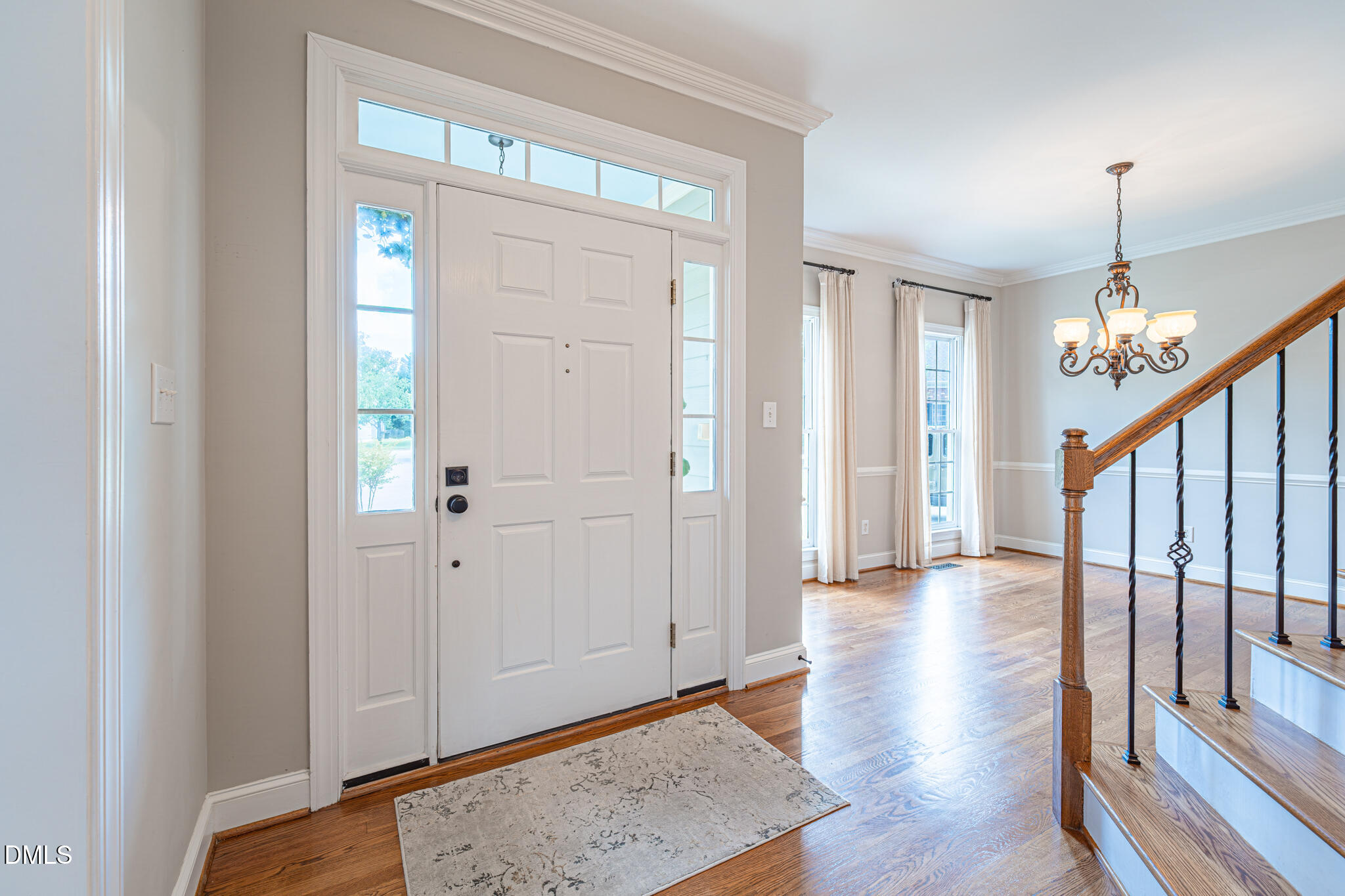105 Silk Leaf Court Property Photo 4