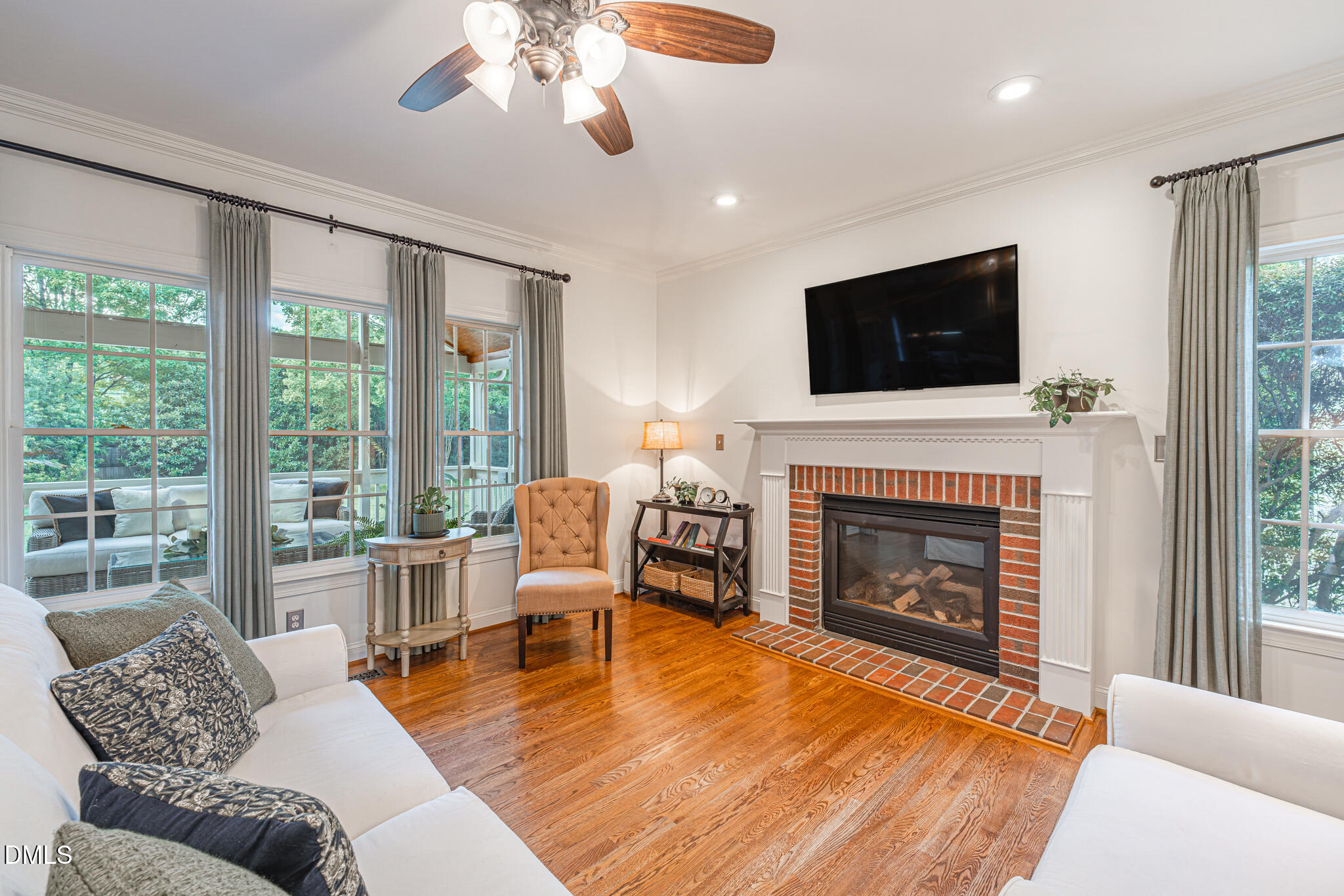 105 Silk Leaf Court Property Photo 13