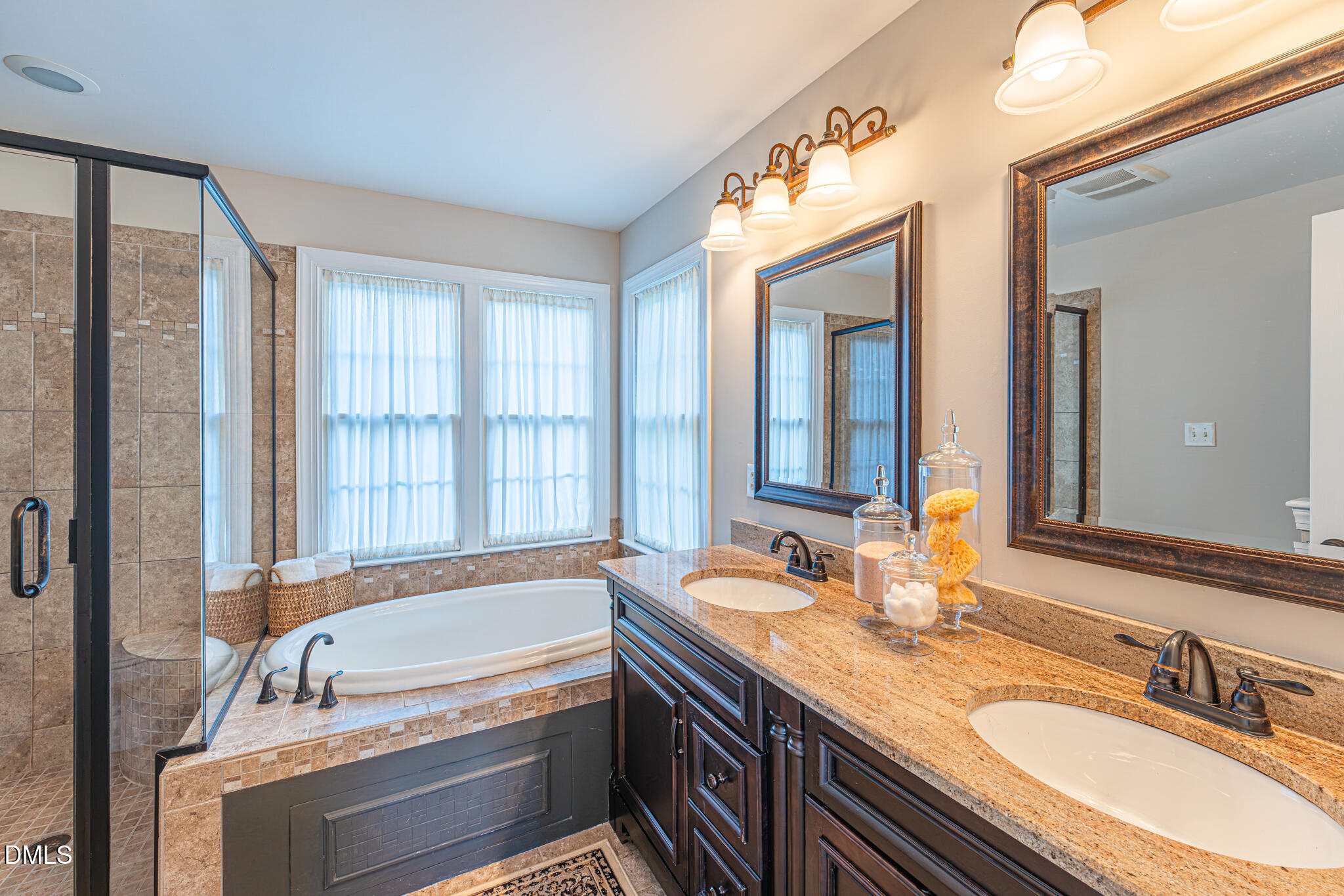105 Silk Leaf Court Property Photo 22