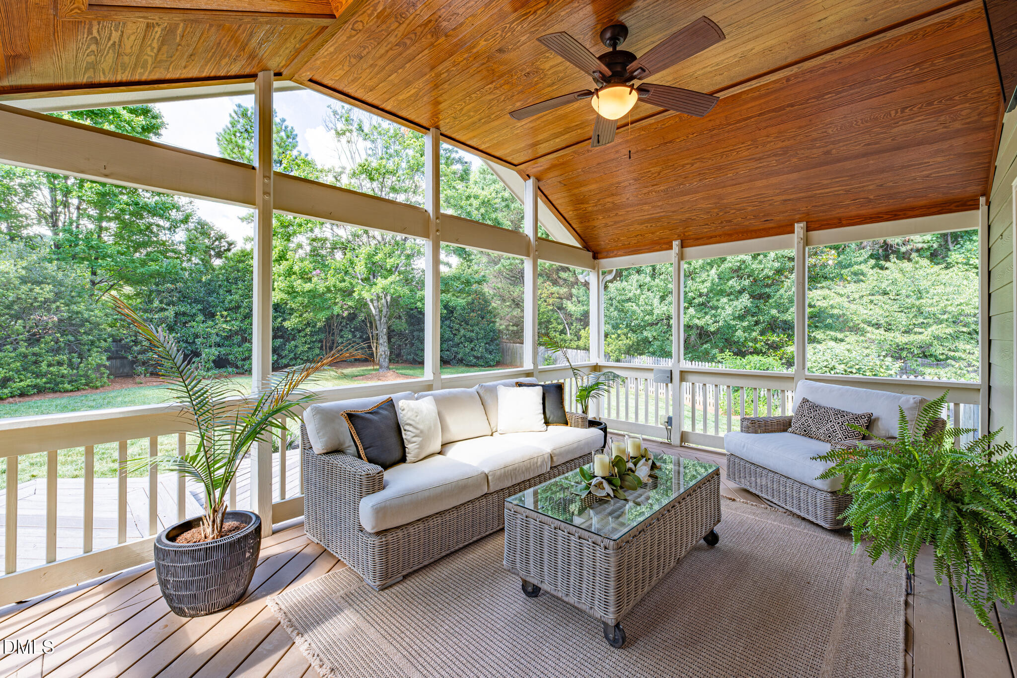 105 Silk Leaf Court Property Photo 32