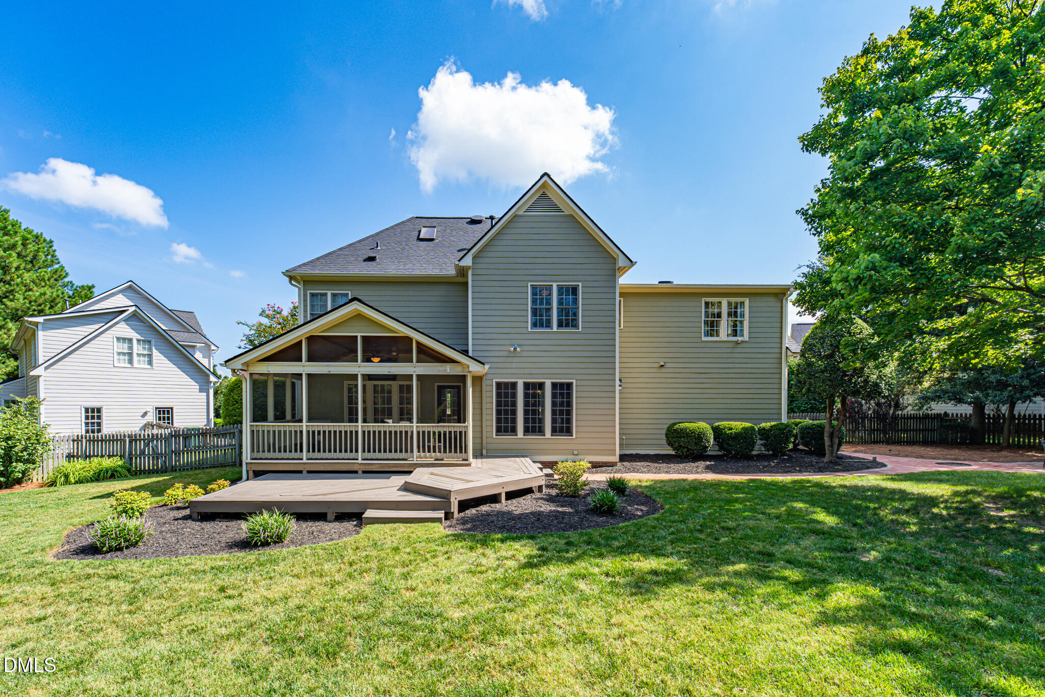 105 Silk Leaf Court Property Photo 37