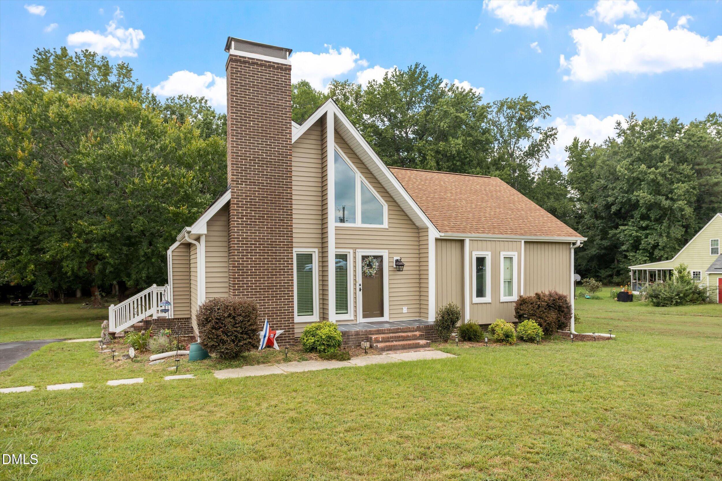 116 Bridle Trail Property Photo 2
