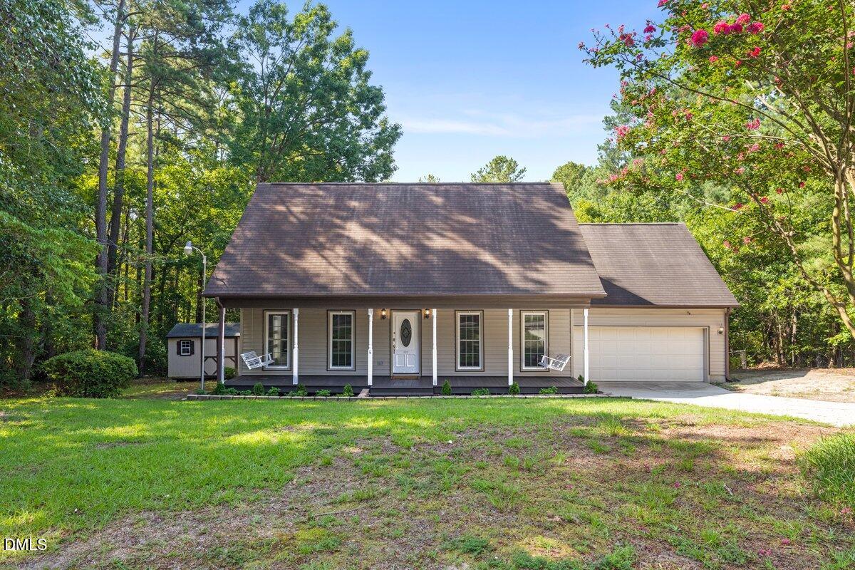 424 Newburgh Drive Property Photo 1