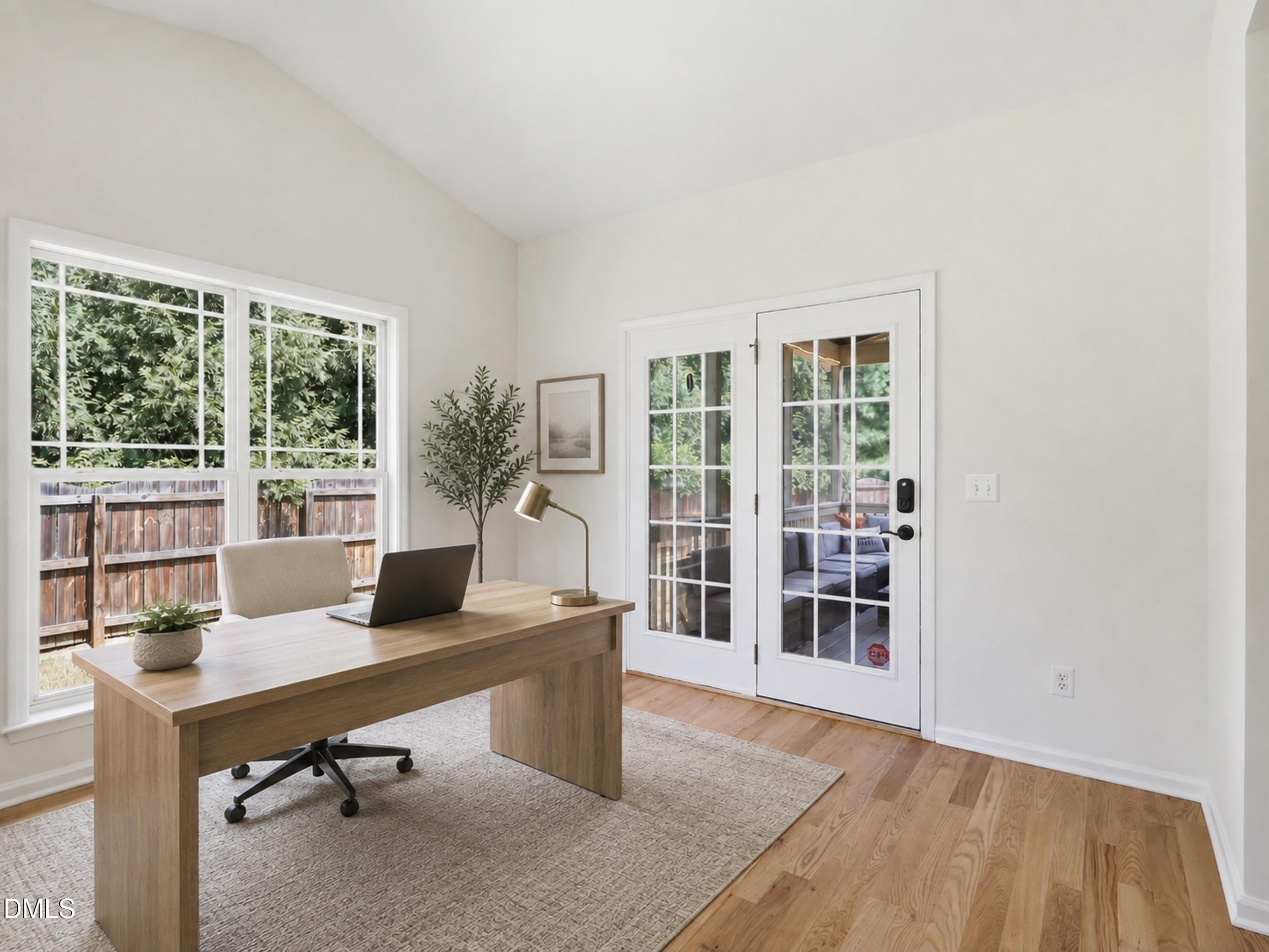2472 Everstone Road Property Photo 11