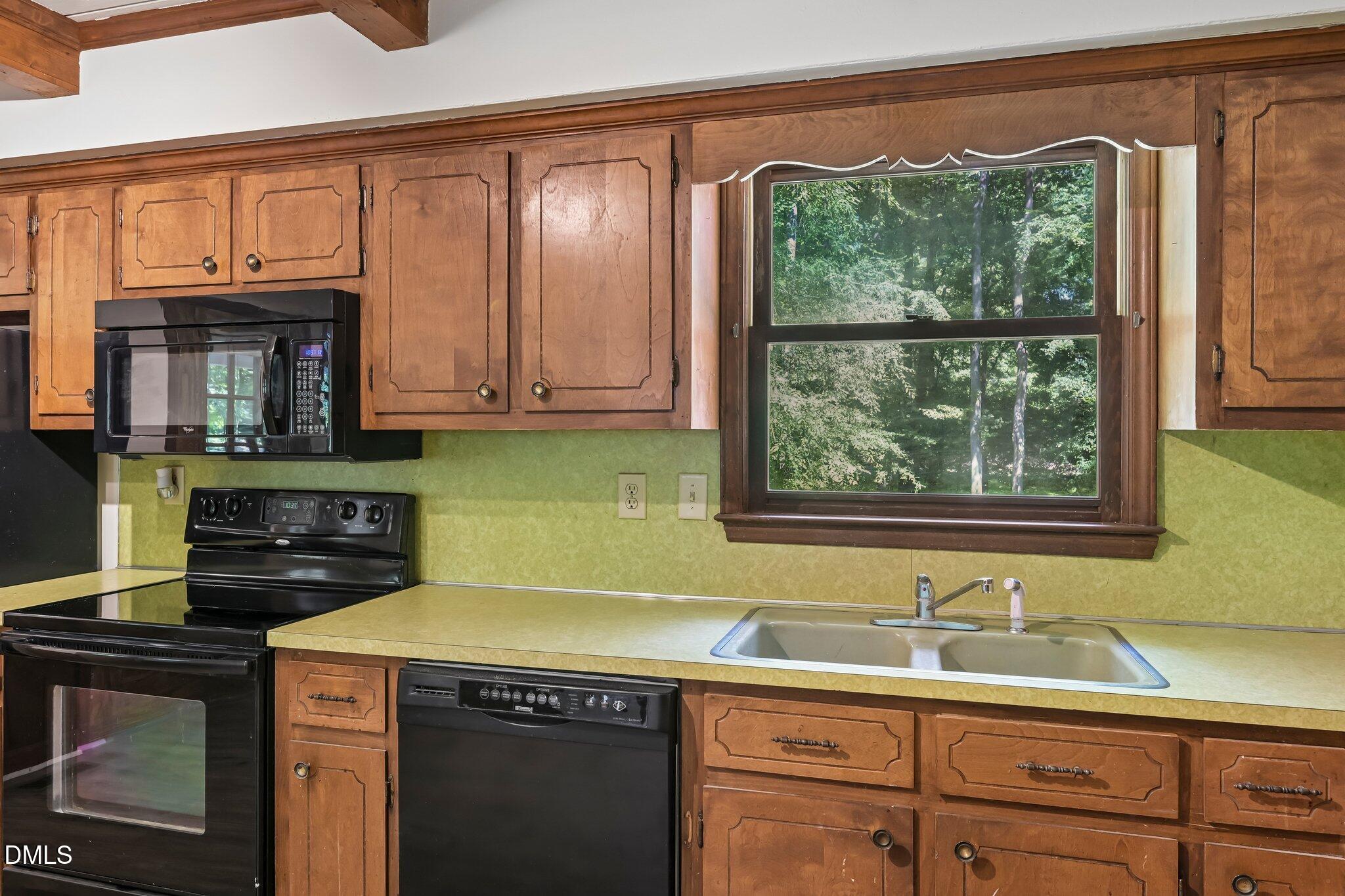 5103 Lazywood Lane Property Photo 12
