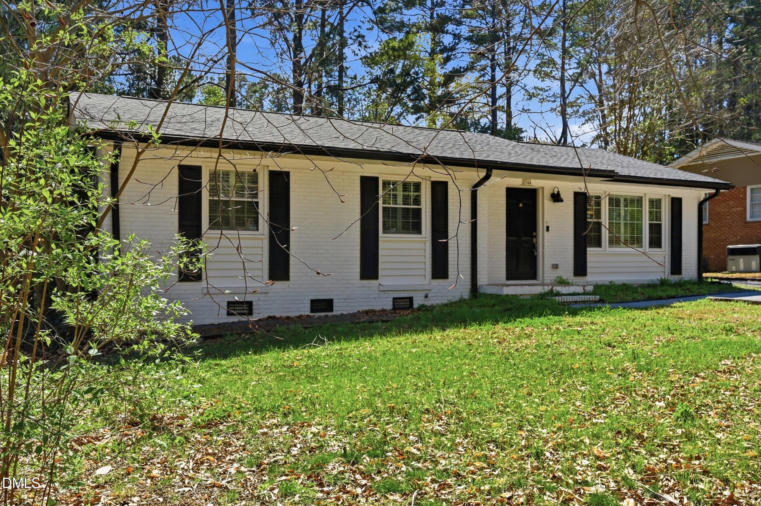 2744 Milburnie Road Property Photo 3