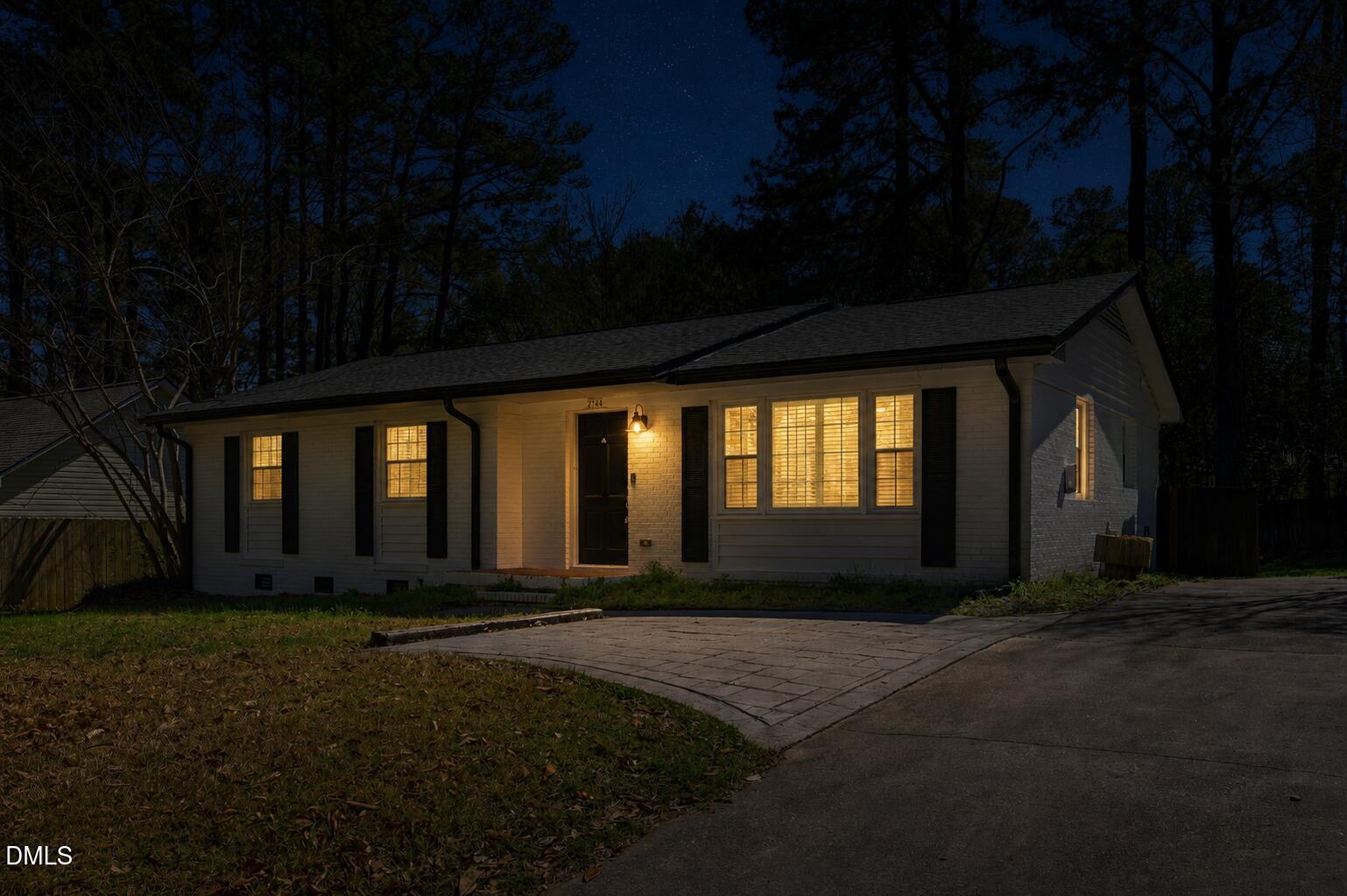 2744 Milburnie Road Property Photo 4