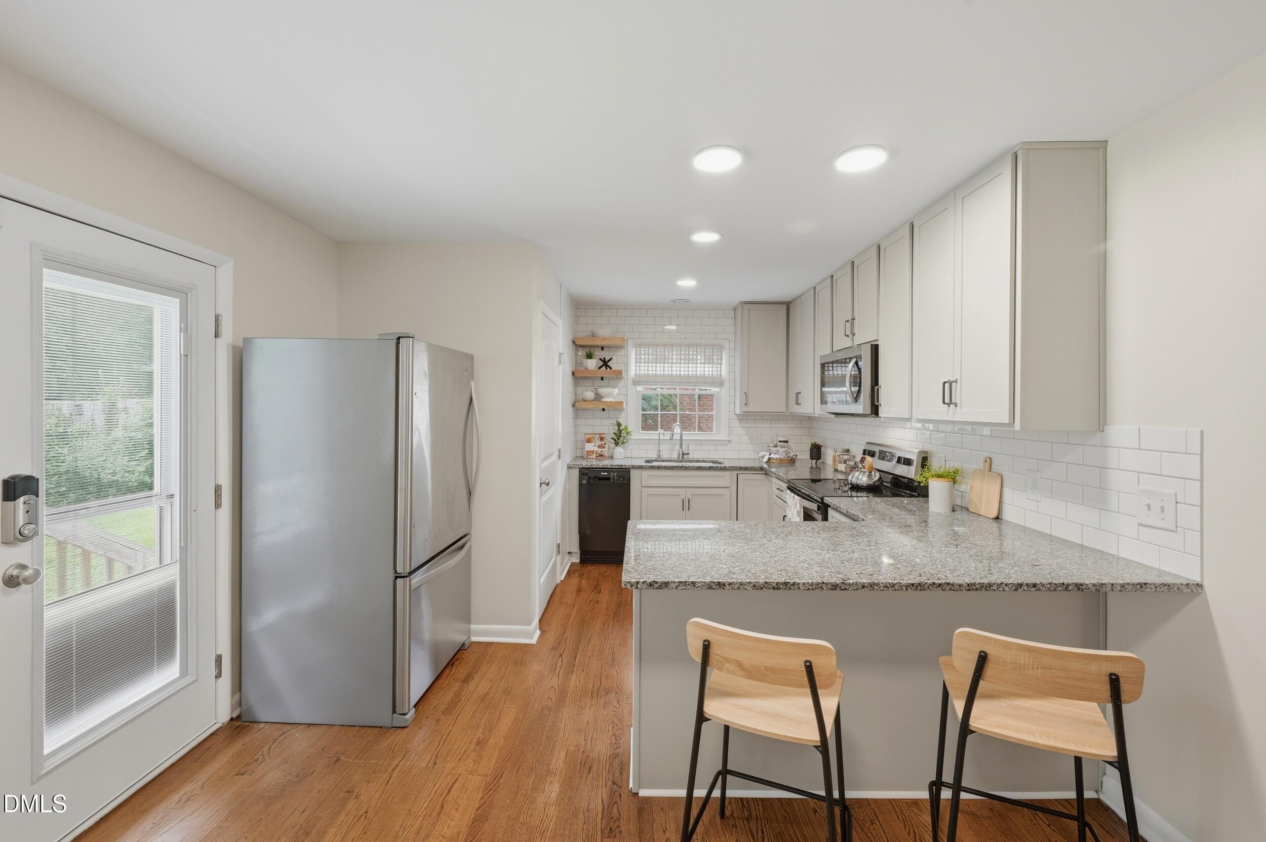 2744 Milburnie Road Property Photo 11