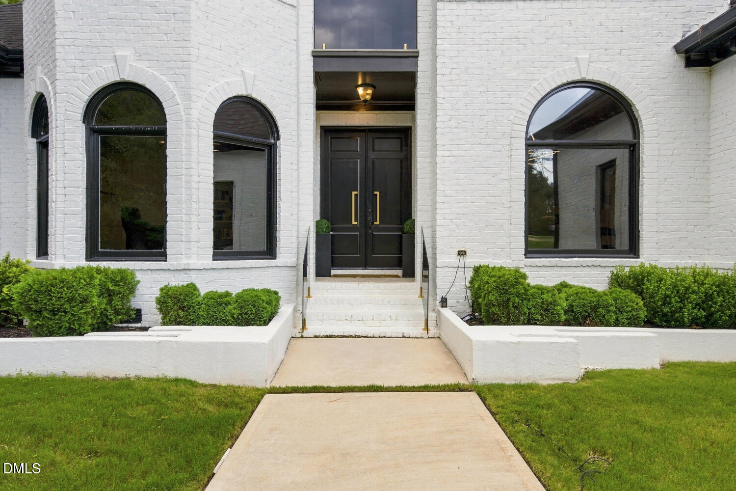 32 Woodgate Court Property Photo 2