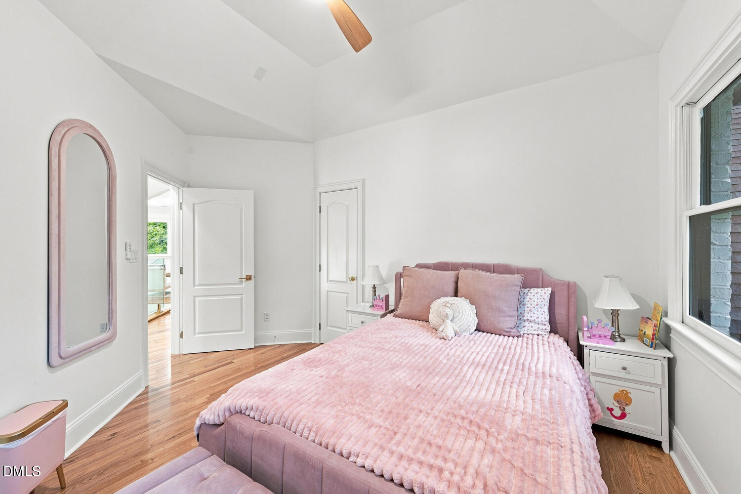 32 Woodgate Court Property Photo 43