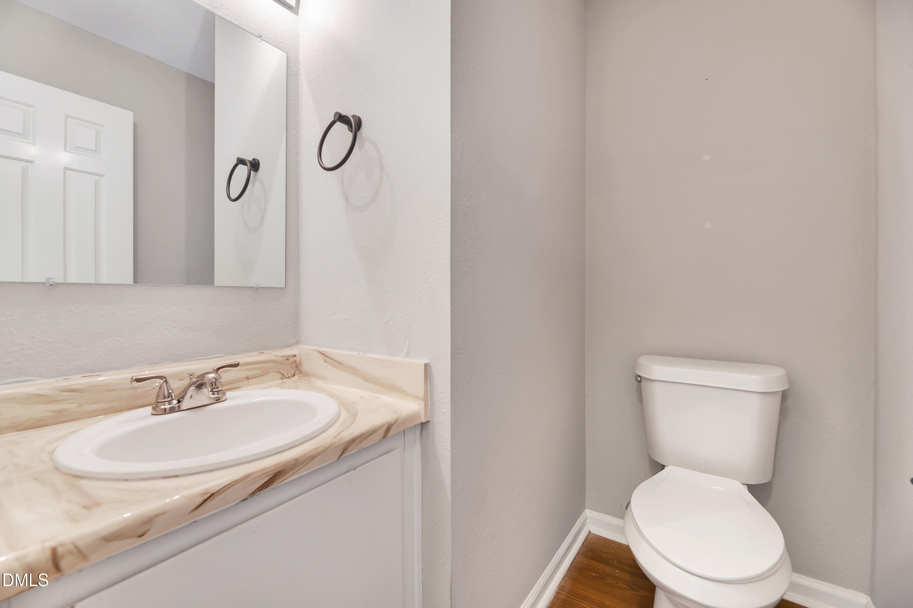 4304 Presley Court Property Photo 11