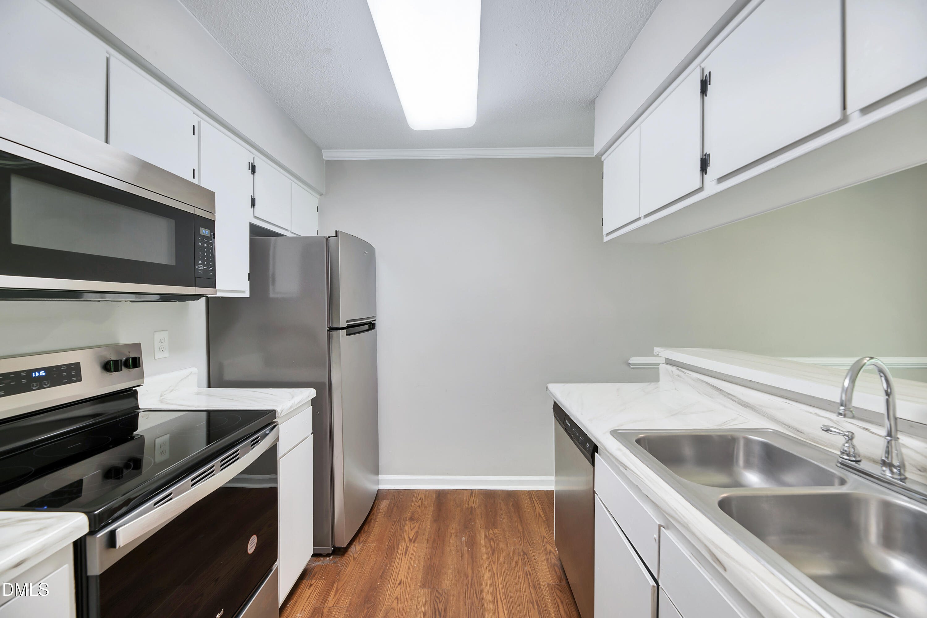 4304 Presley Court Property Photo 12