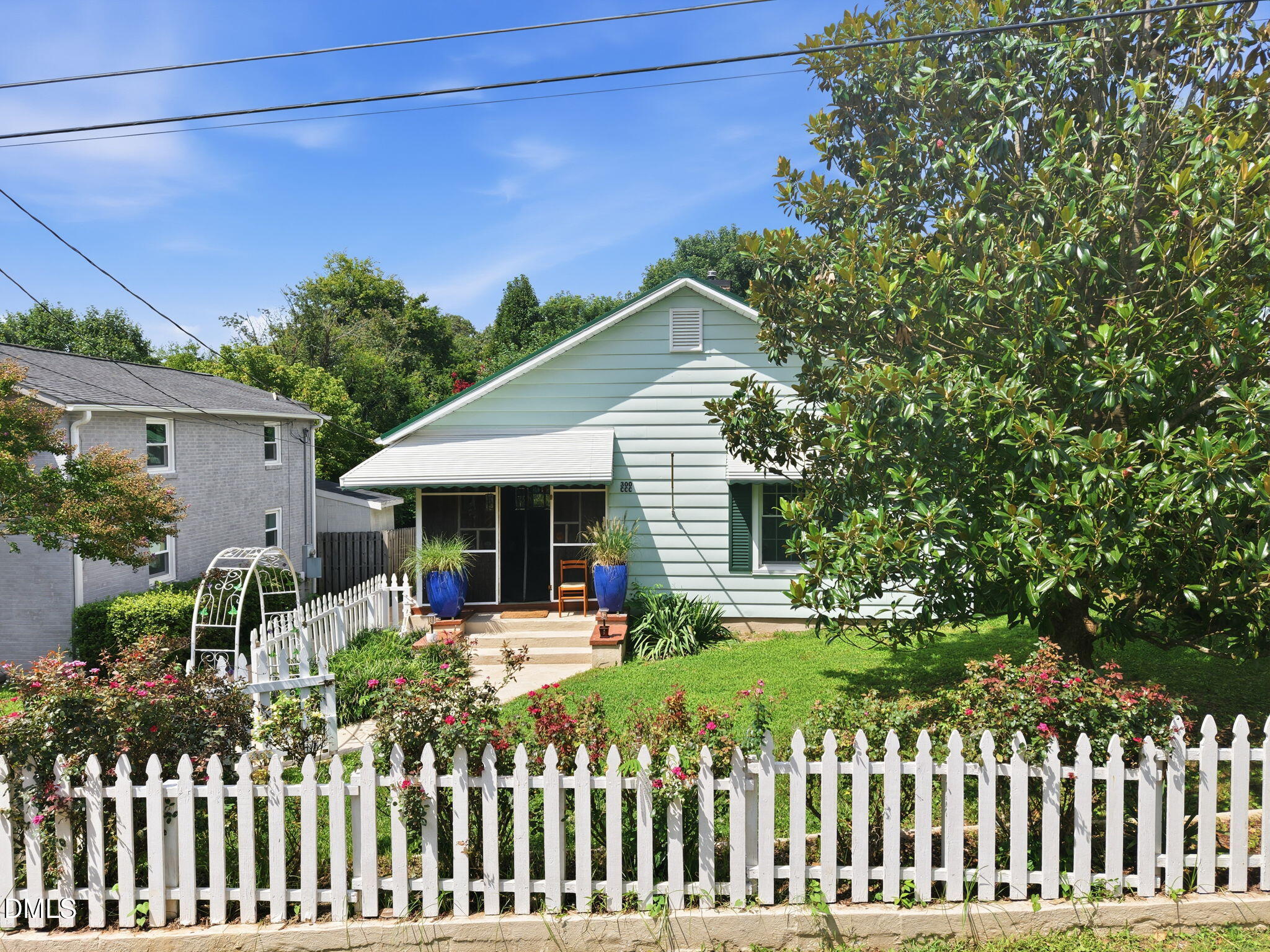 300 Jones Avenue Property Photo 1