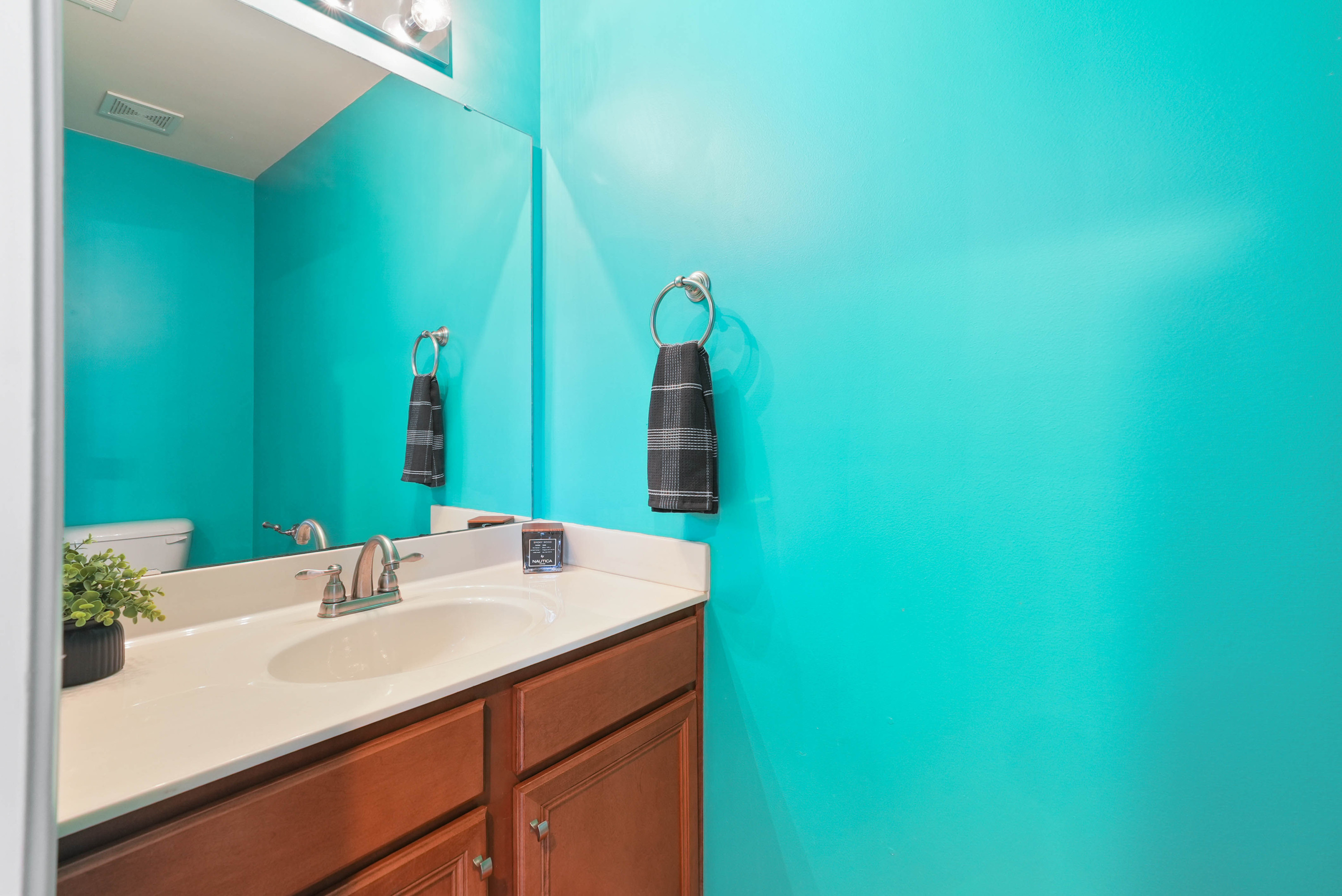 9909 Wasser Court Property Photo 14