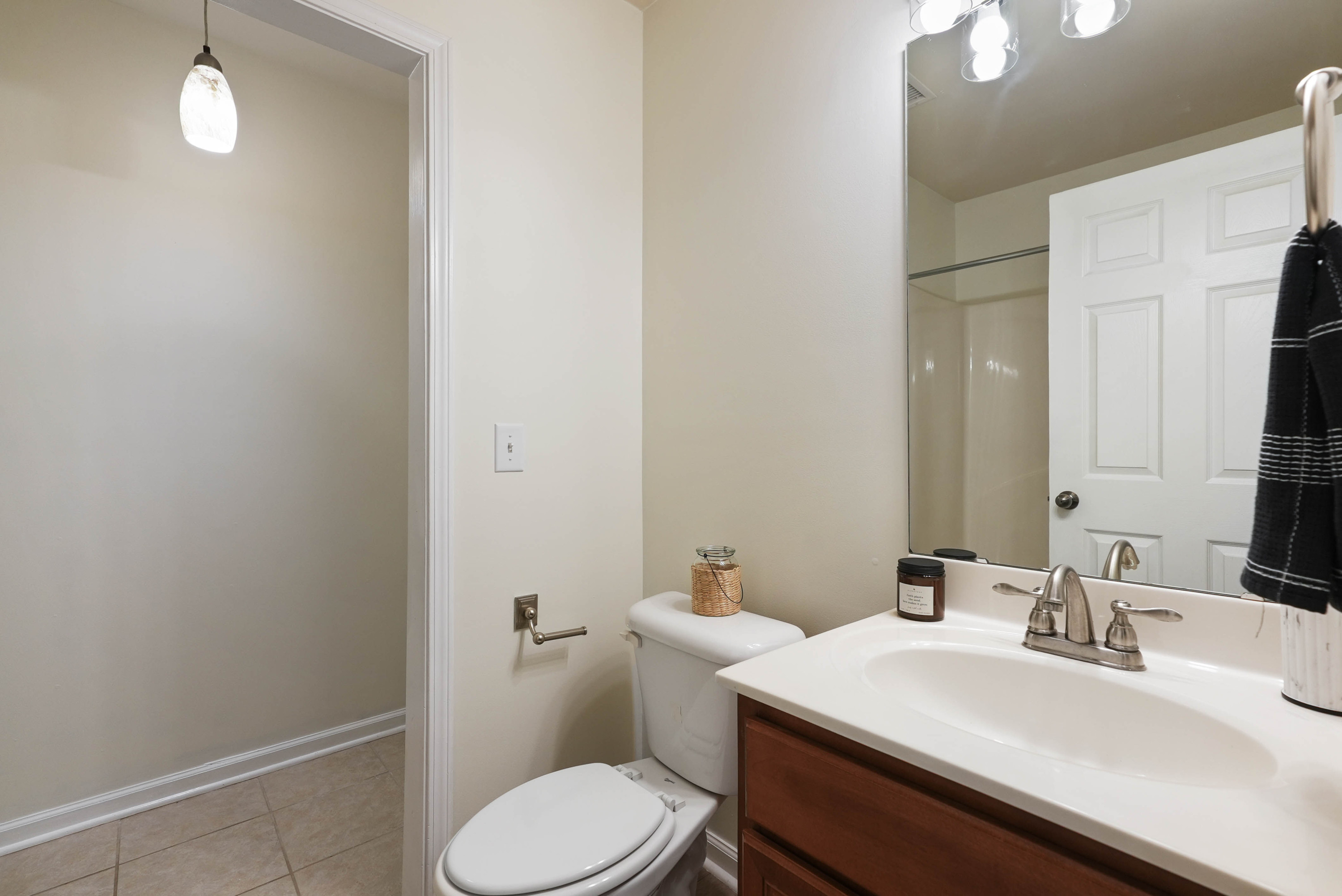 9909 Wasser Court Property Photo 18