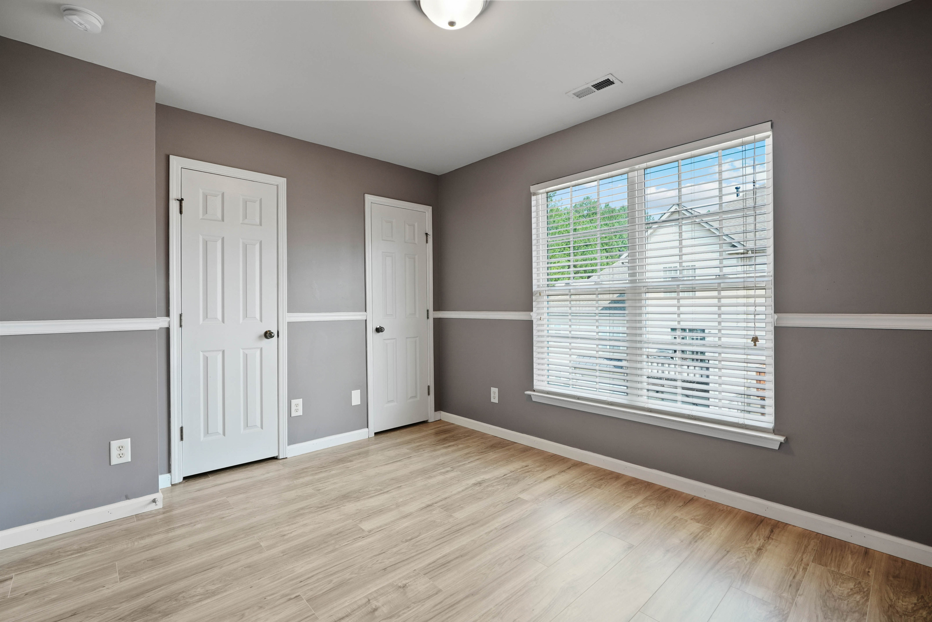 9909 Wasser Court Property Photo 25