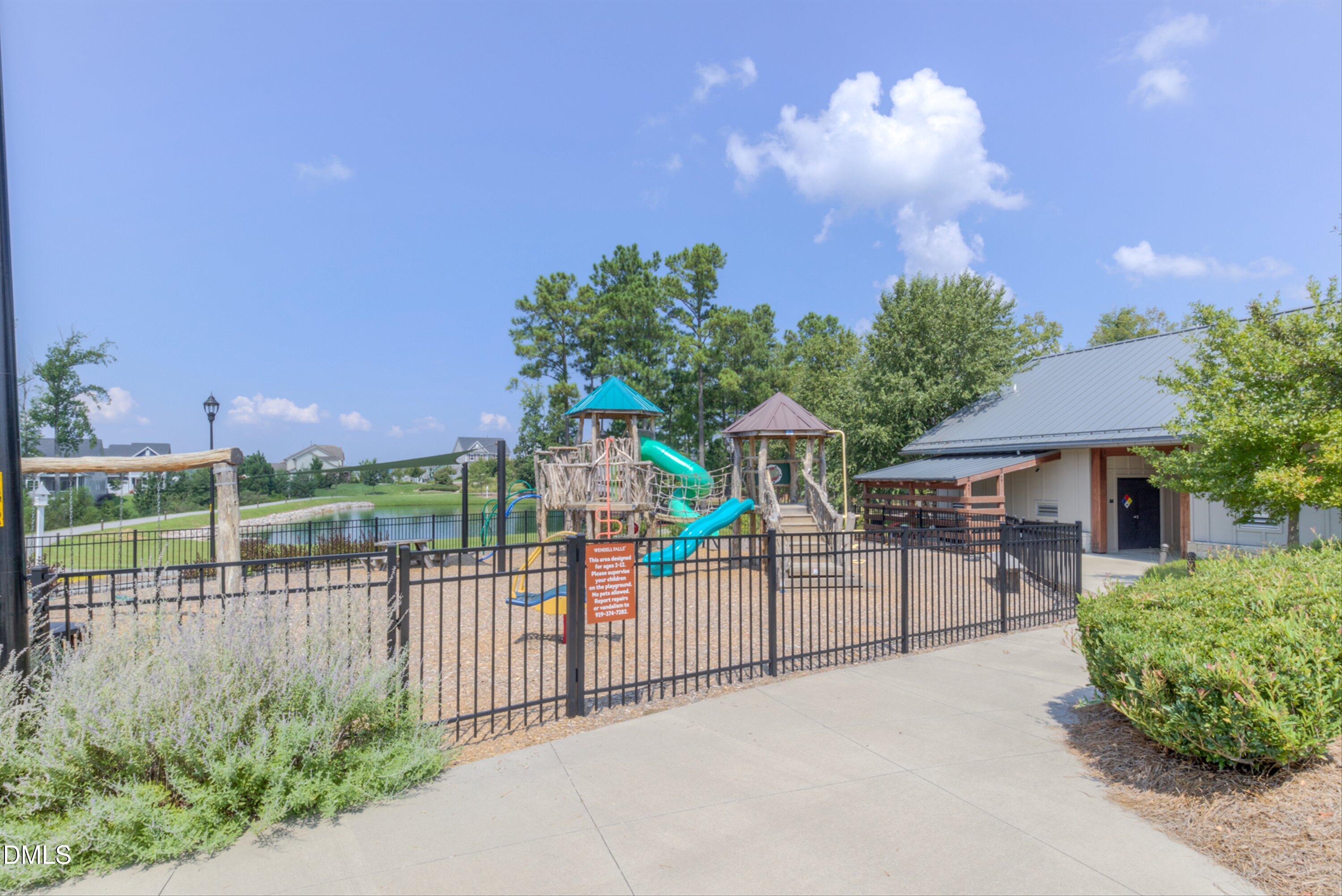 1809 Shady Oaks Drive Property Photo 57